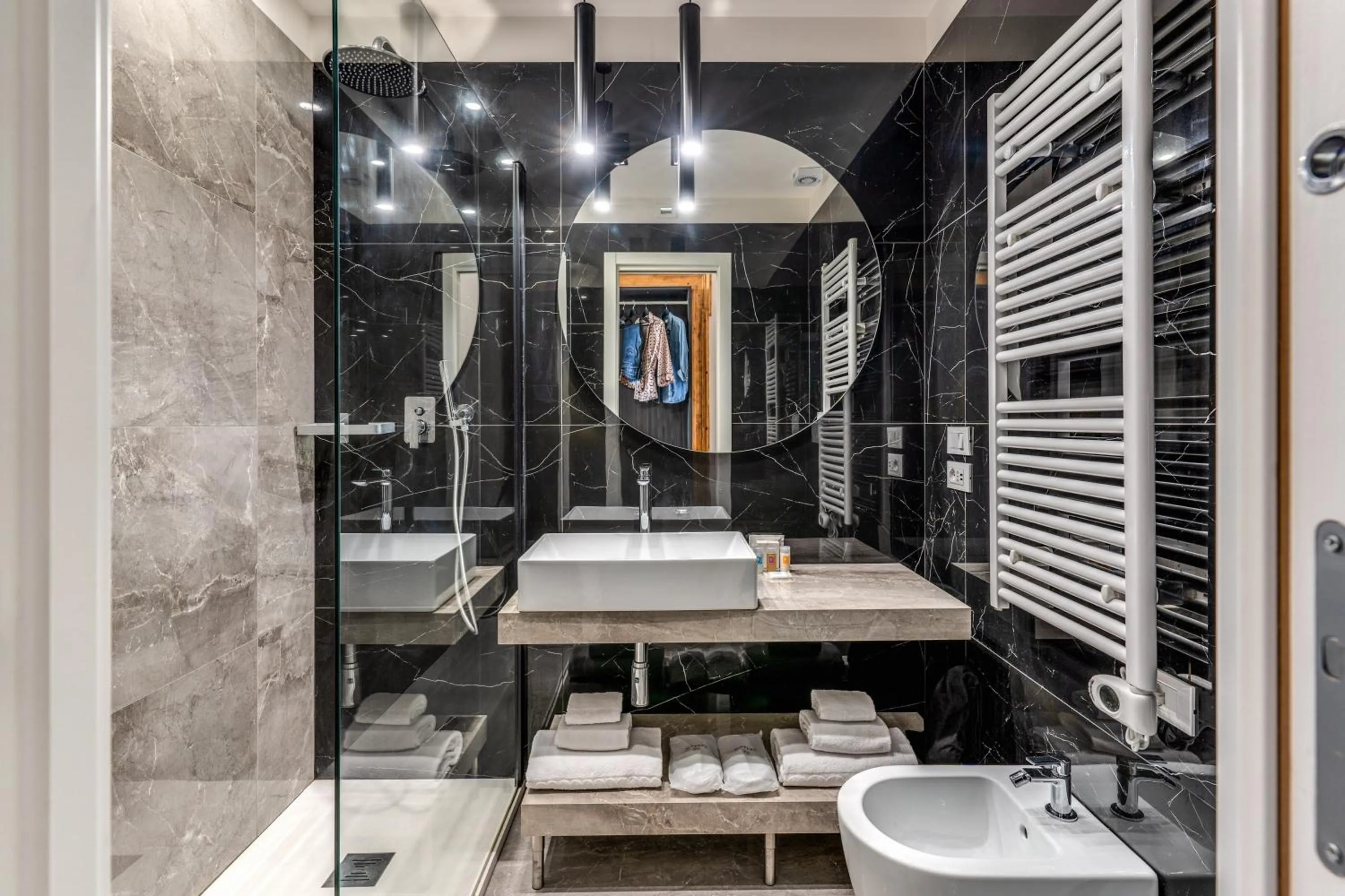 Bathroom in Arenula Suites