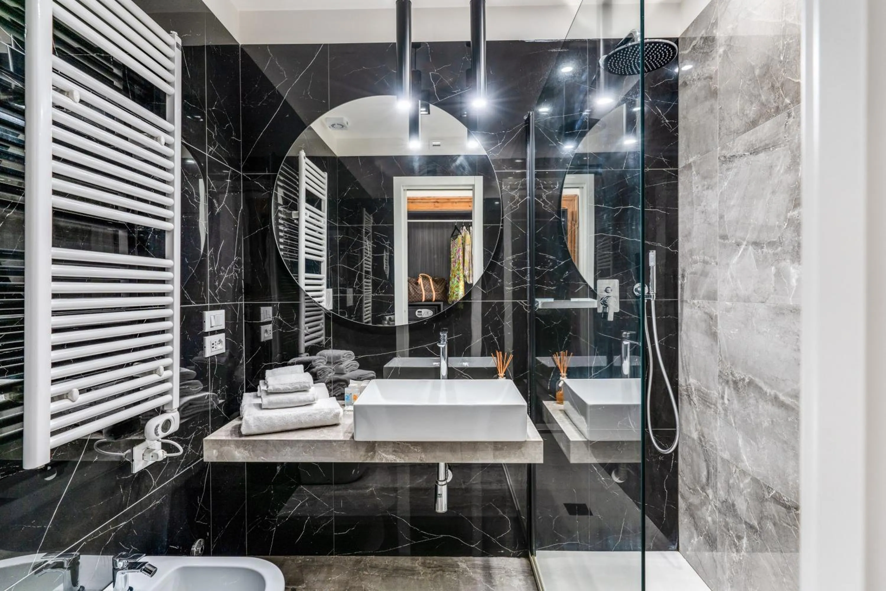 Bathroom in Arenula Suites