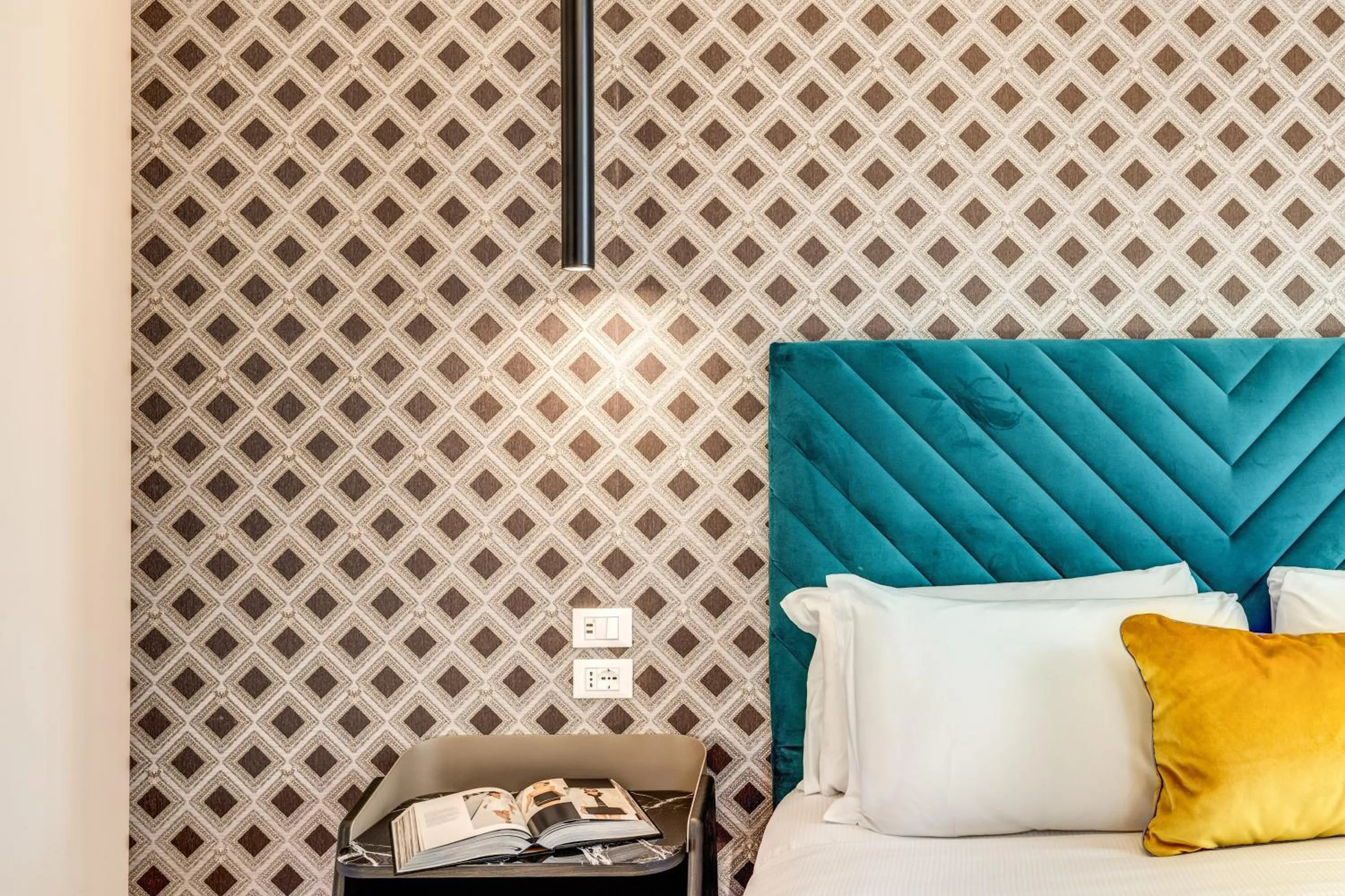 Photo of the whole room, Bed in Arenula Suites