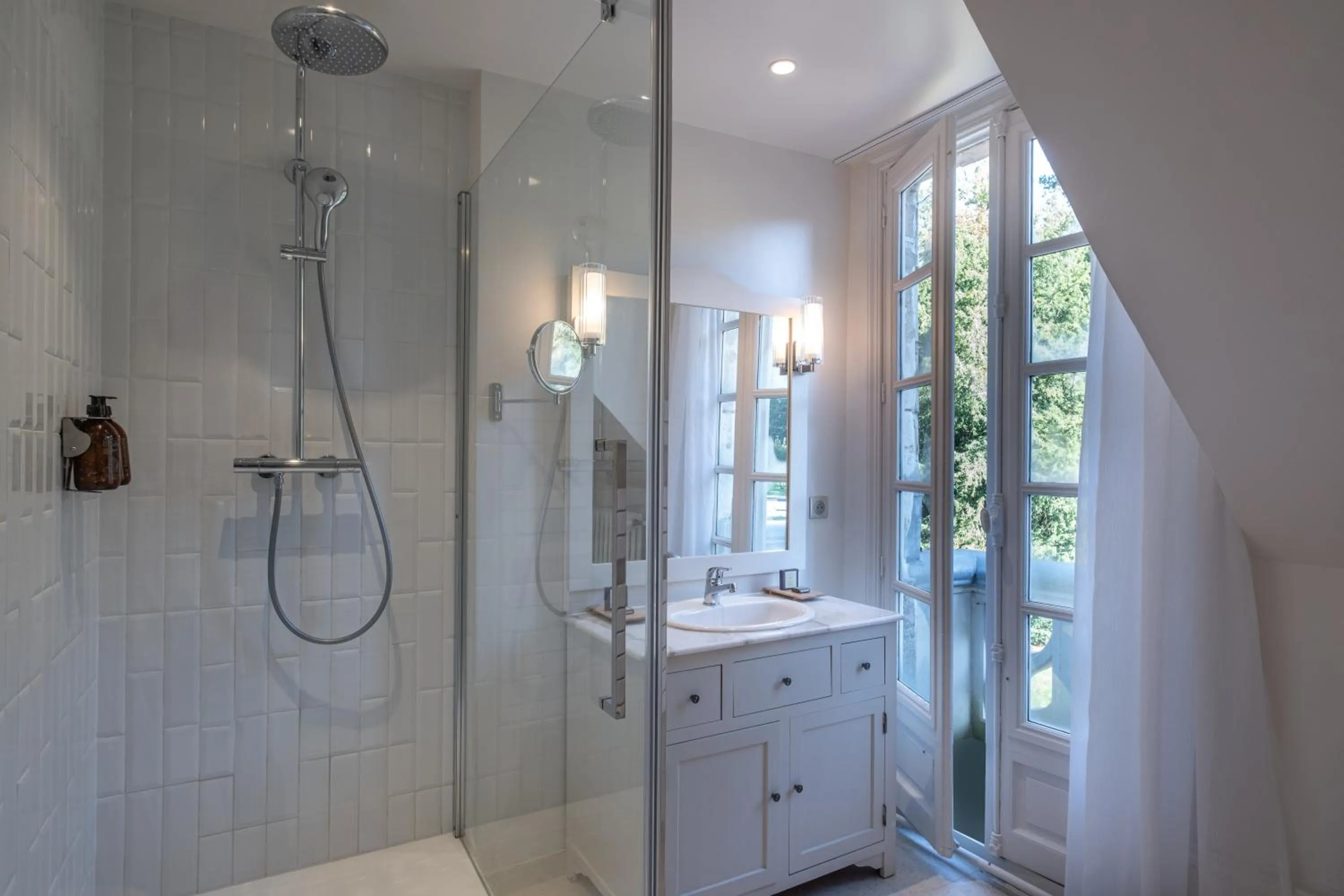 Bathroom in Domaine de la Commanderie de Ballan