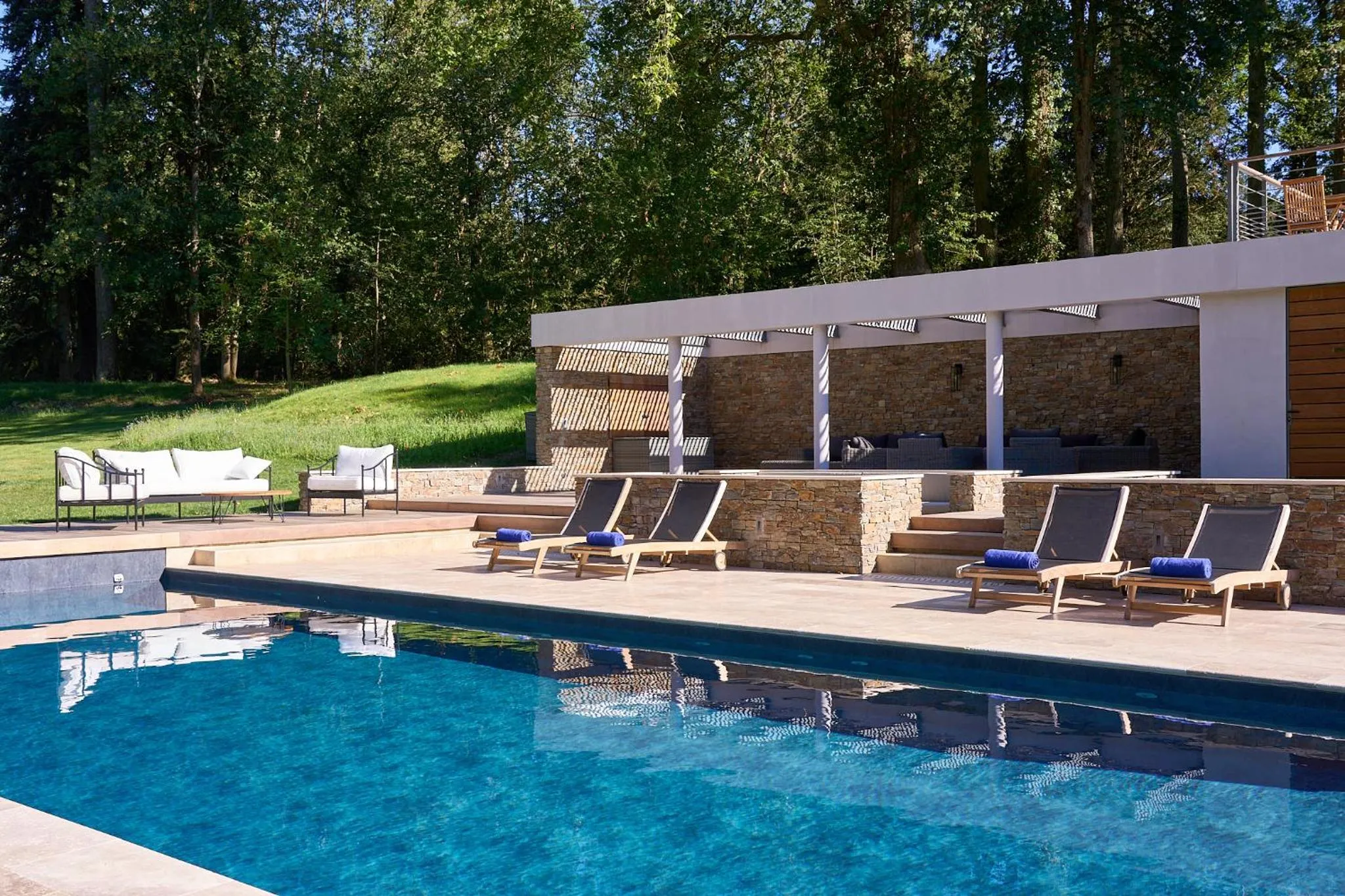 Swimming pool in Domaine de la Commanderie de Ballan