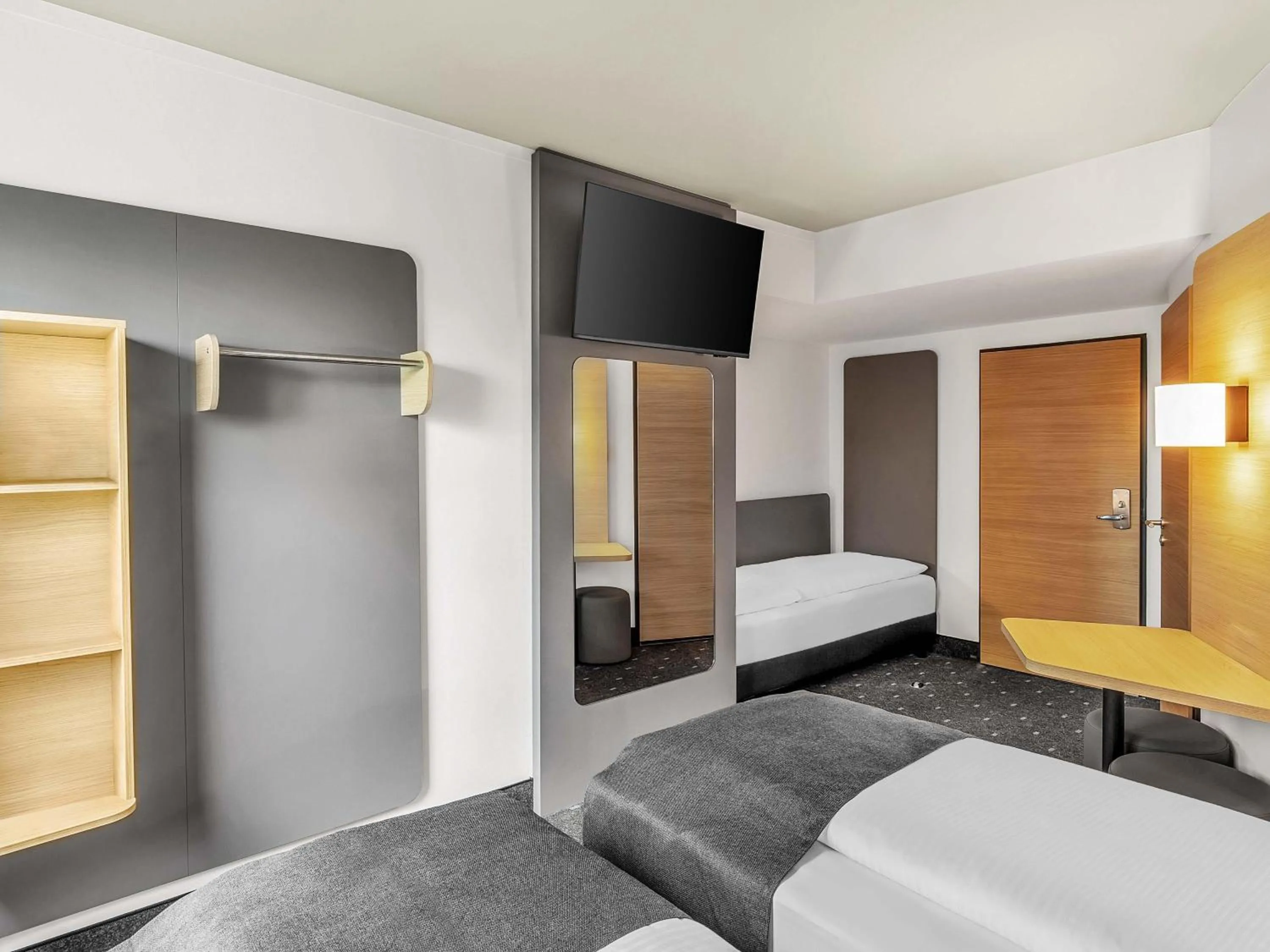 Photo of the whole room, Bed in B&B Hotel Hamburg-Harburg