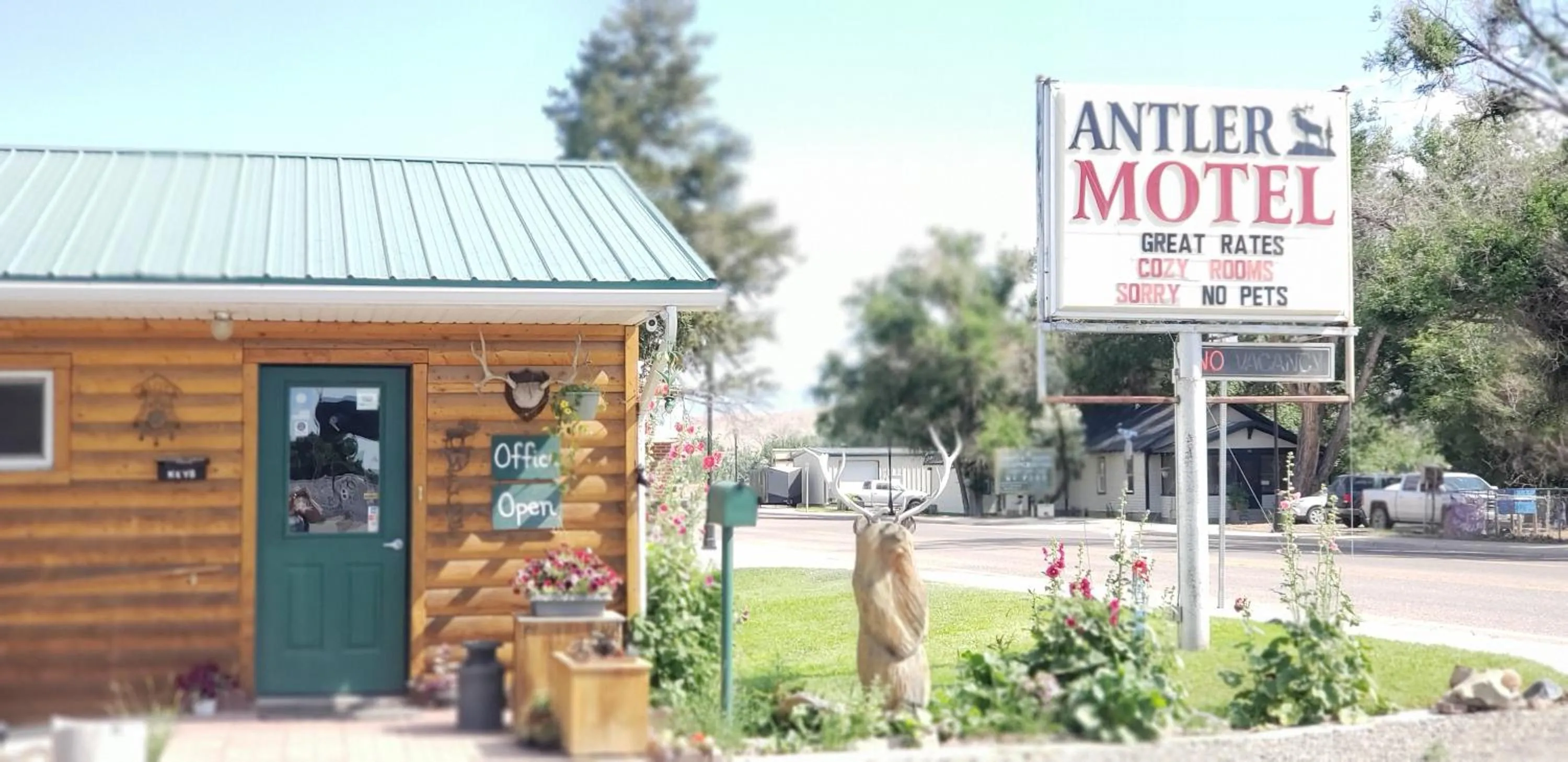 Antler Motel