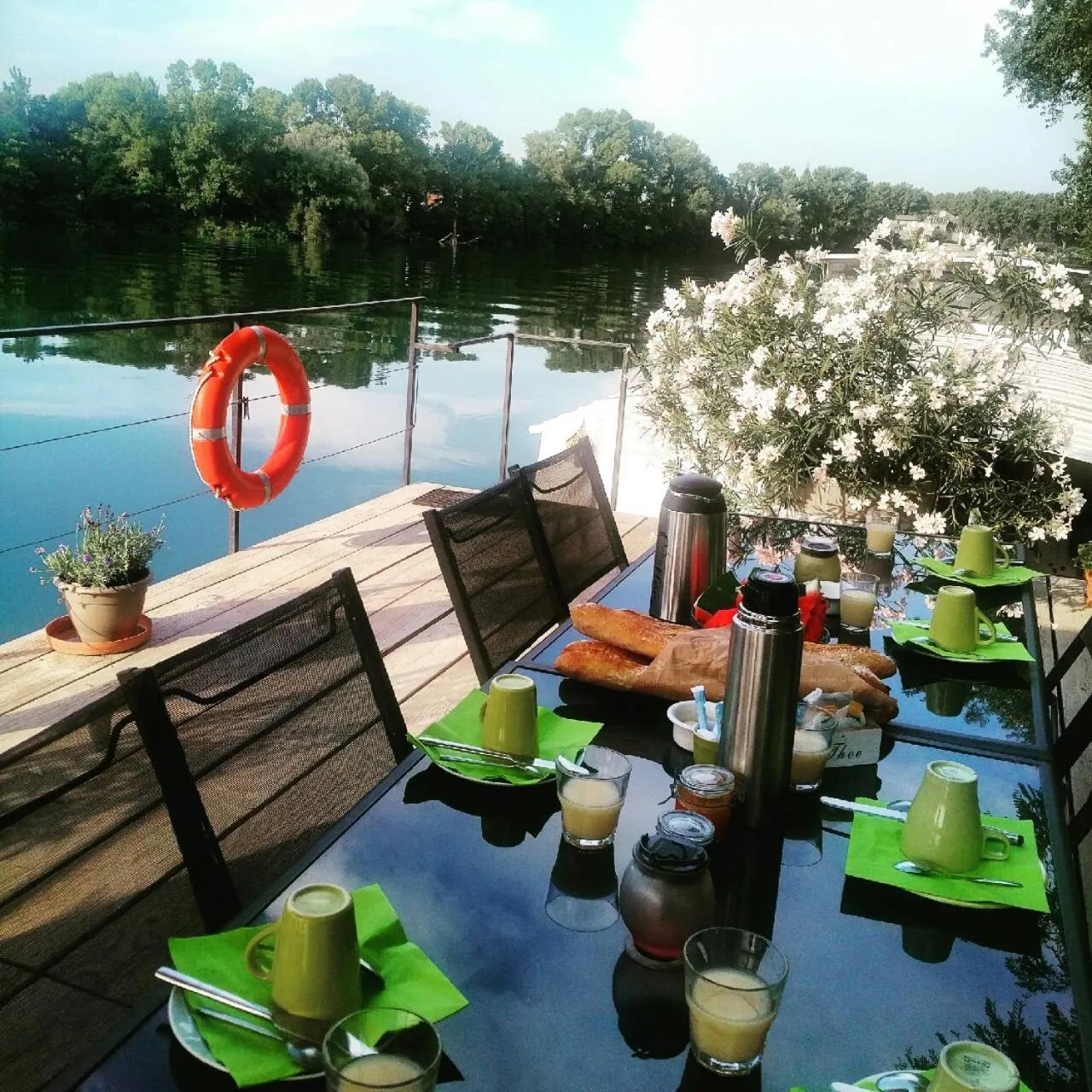 Péniche Espoir