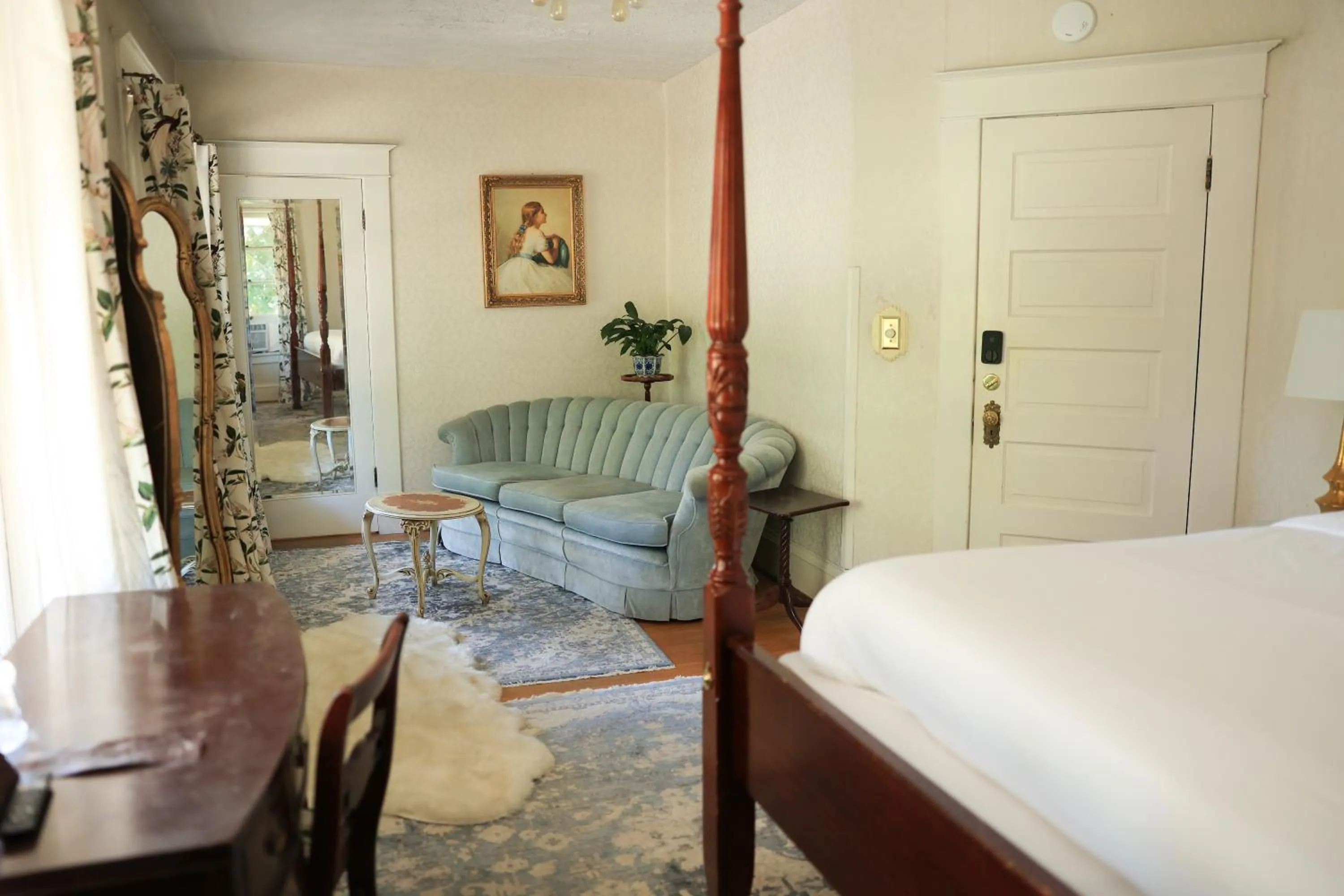 Bedroom, Bed in Marianna Stoltz House