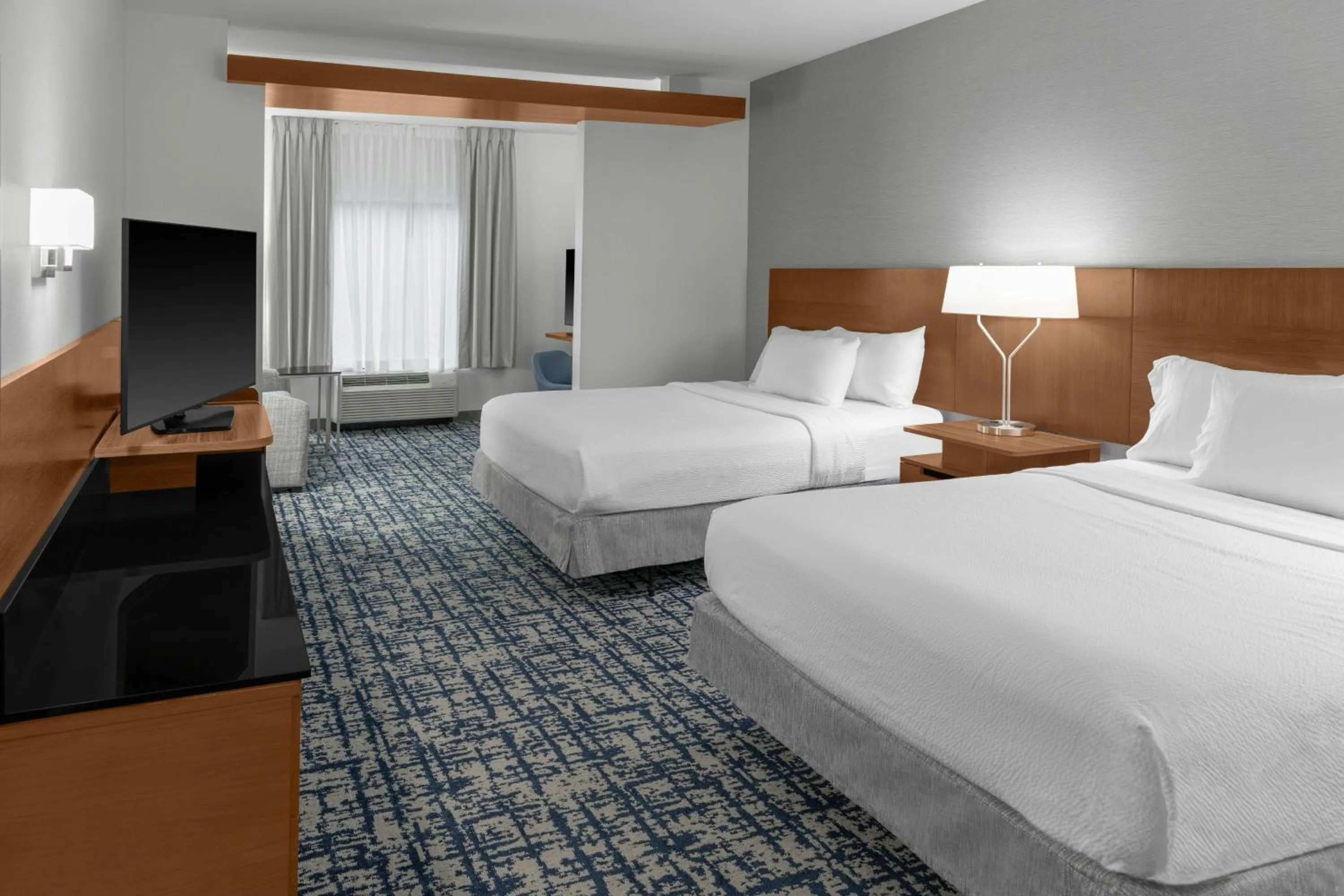 Bedroom, Bed in Fairfield Inn and Suites by Marriott Calhoun