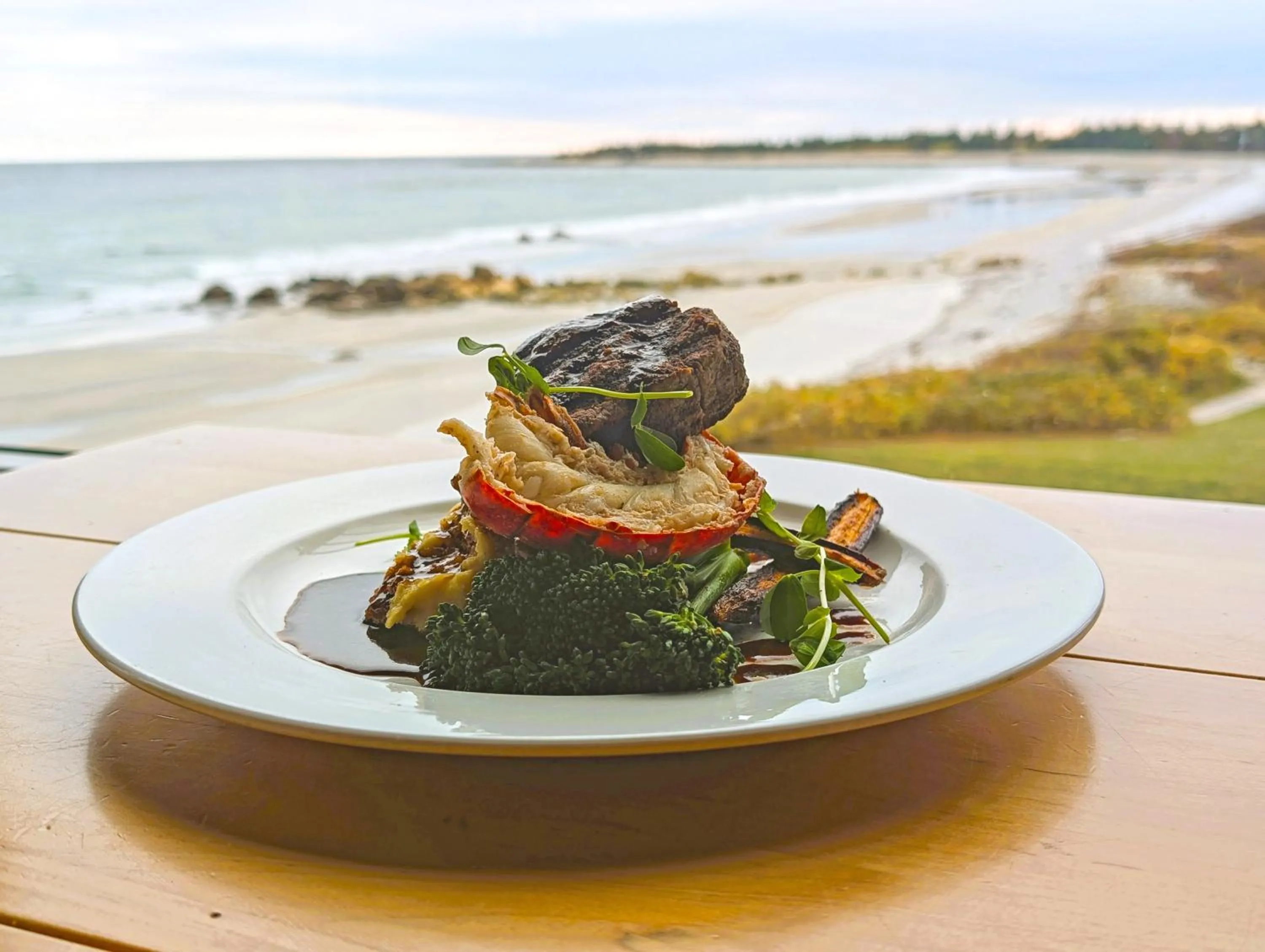 Restaurant/places to eat in White Point Beach Resort