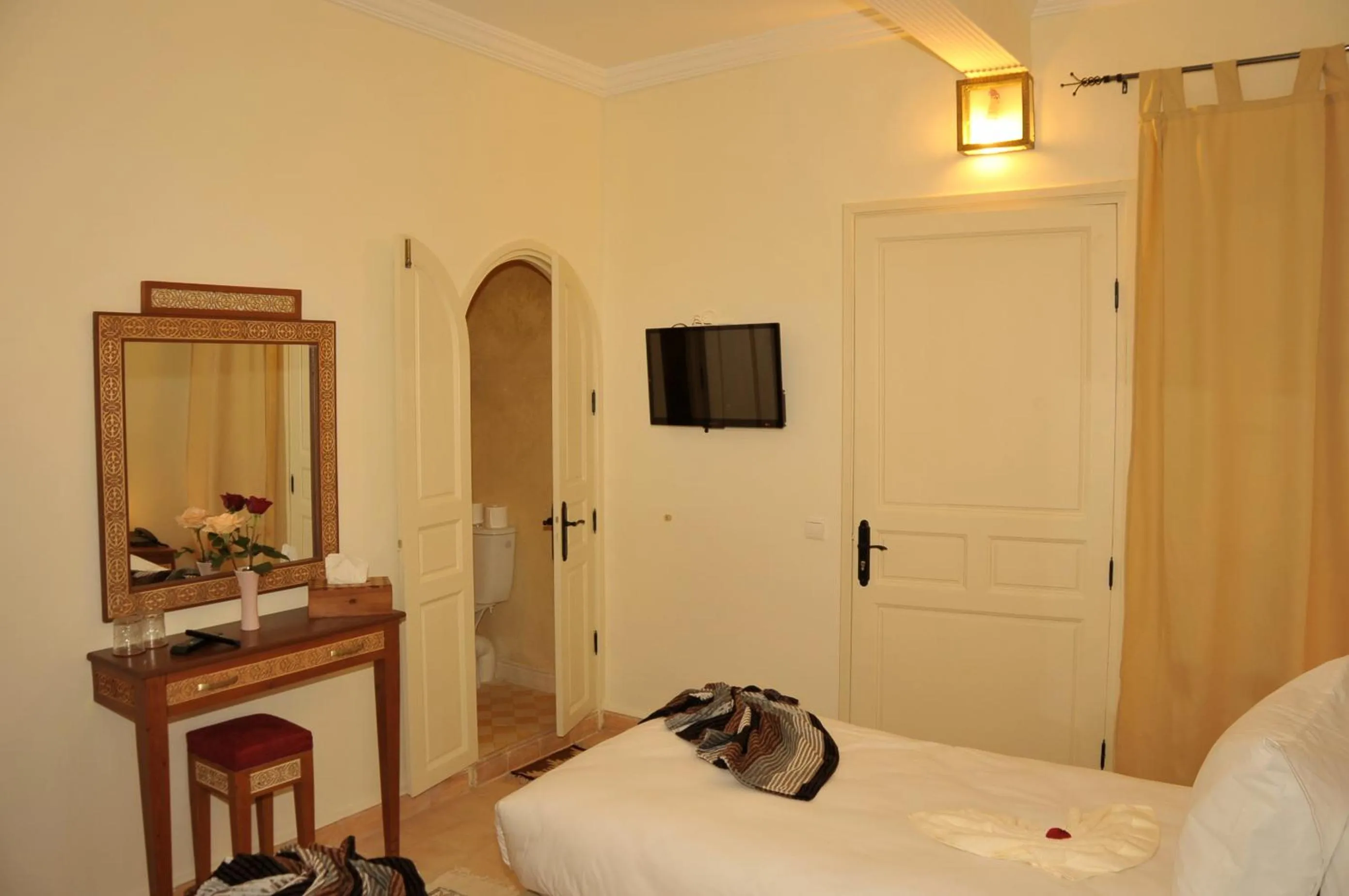 Photo of the whole room, Bed in Hotel Riad Ben Atar