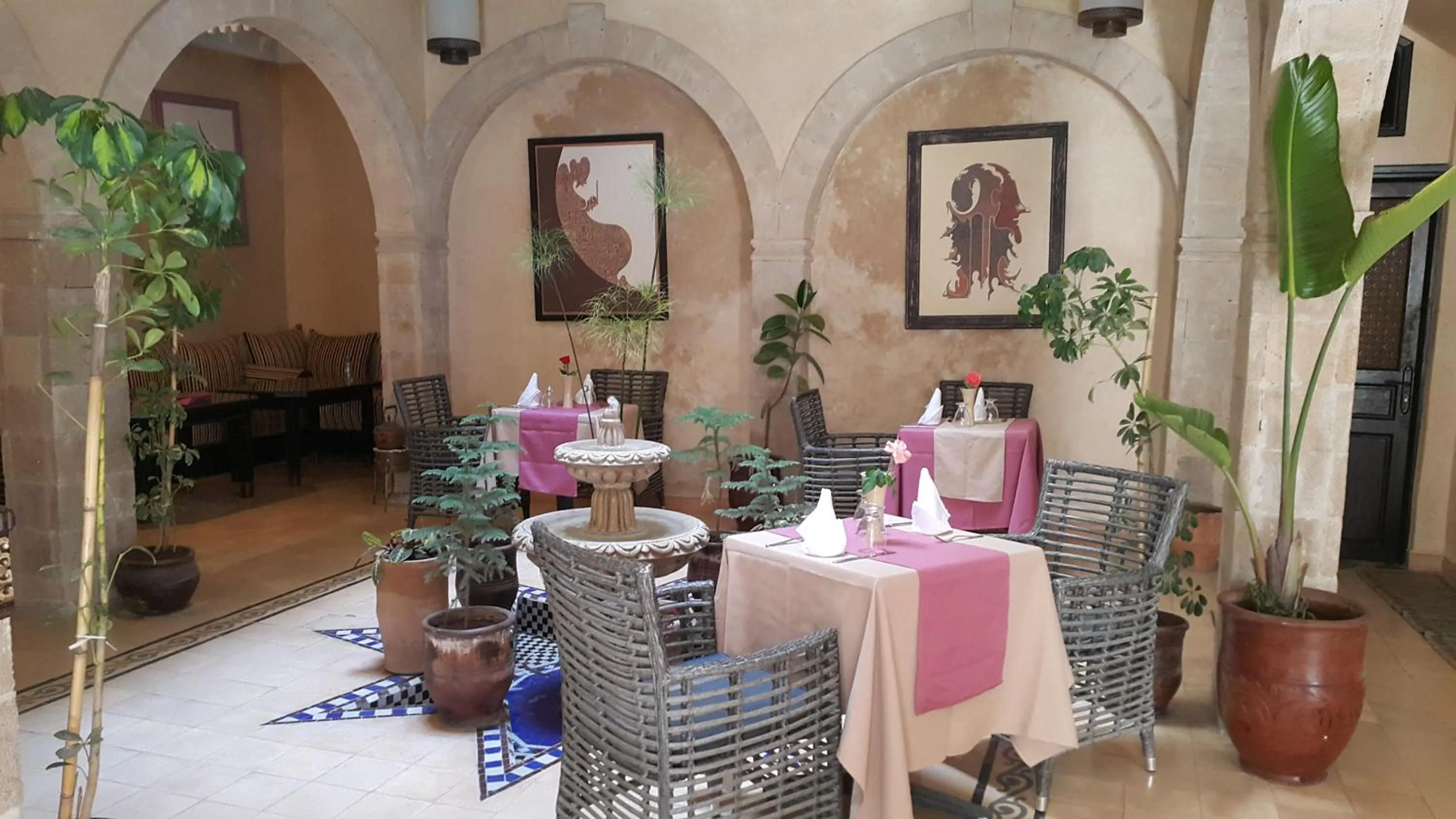 Patio in Hotel Riad Ben Atar