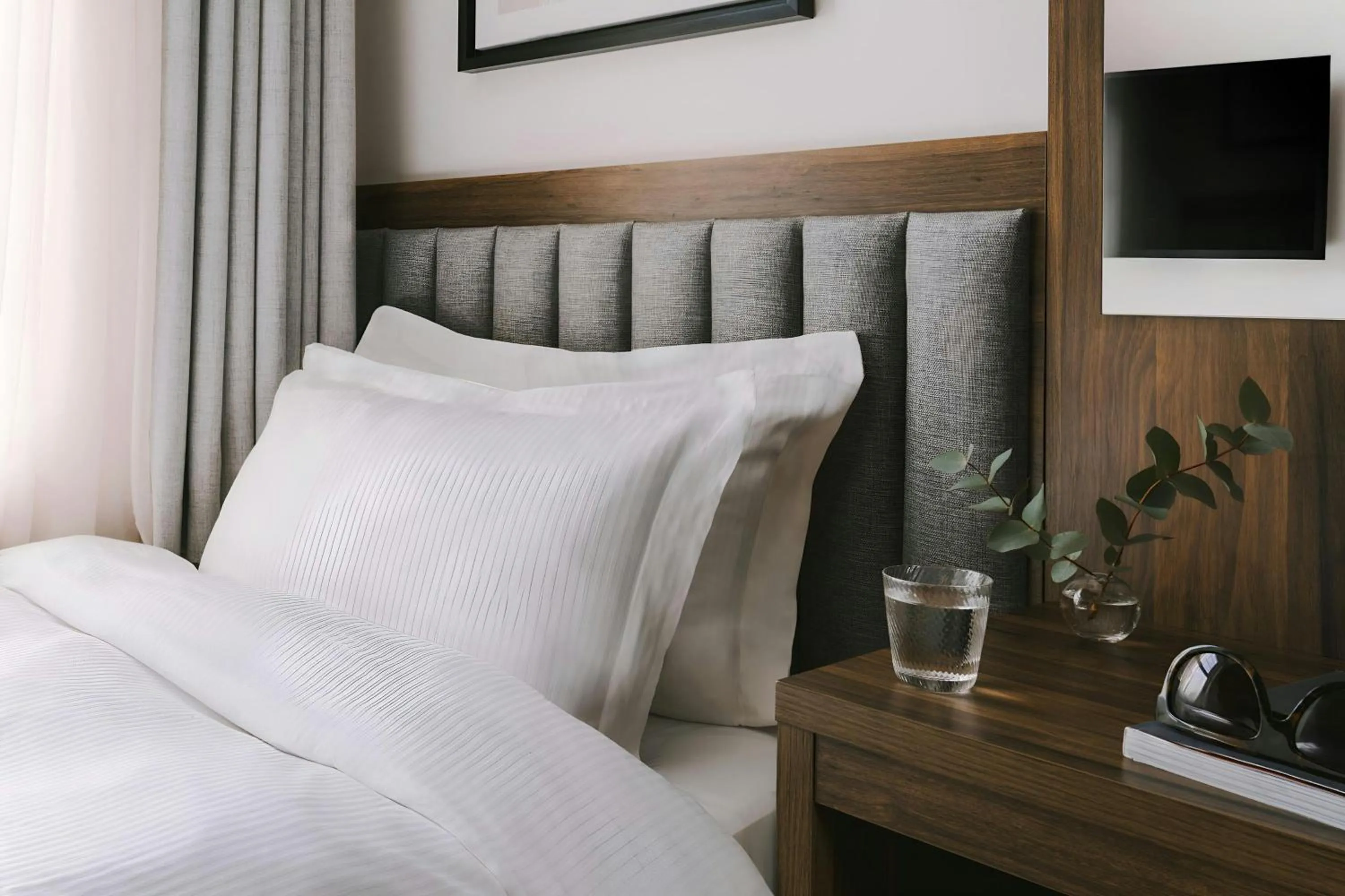 Bedroom, Bed in The Voyage Hotel Paddington