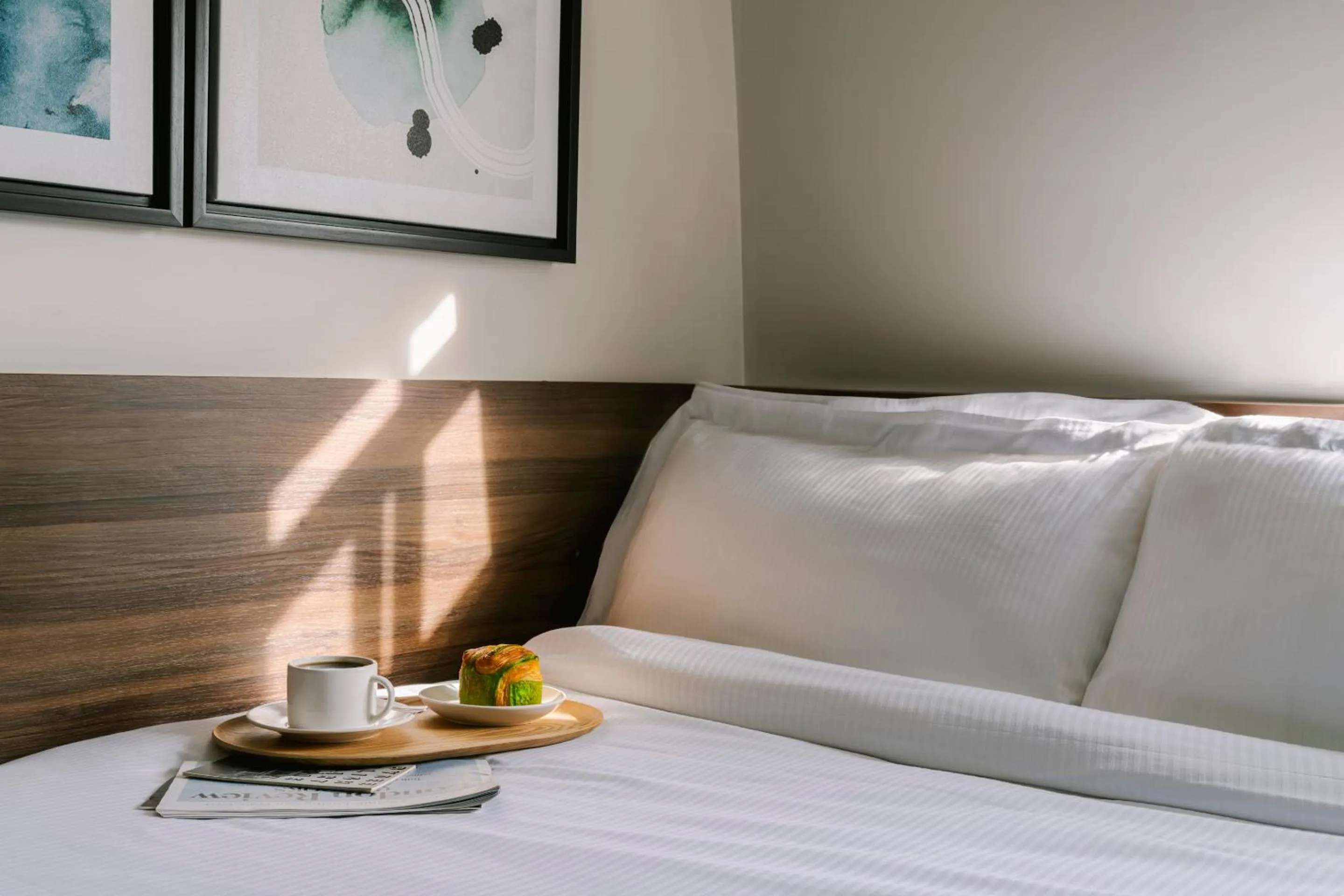 Bed in Sonder The Voyage