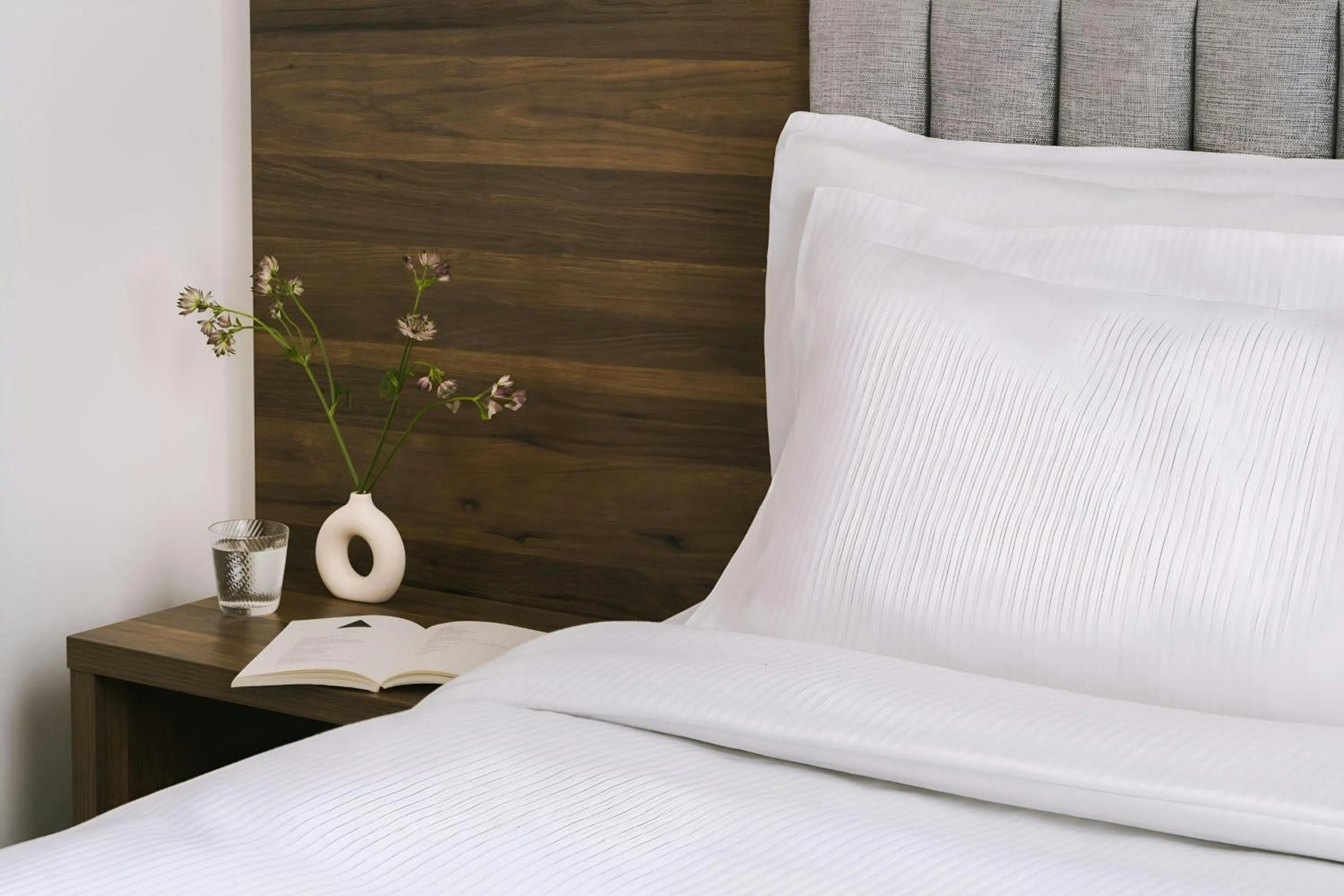 Bedroom, Bed in The Voyage Hotel Paddington