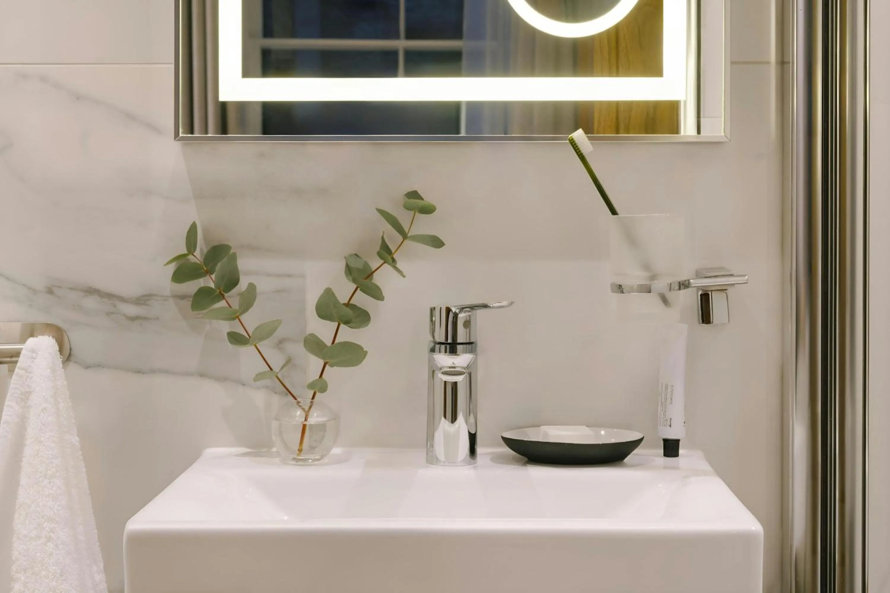 Bathroom in The Voyage Hotel Paddington