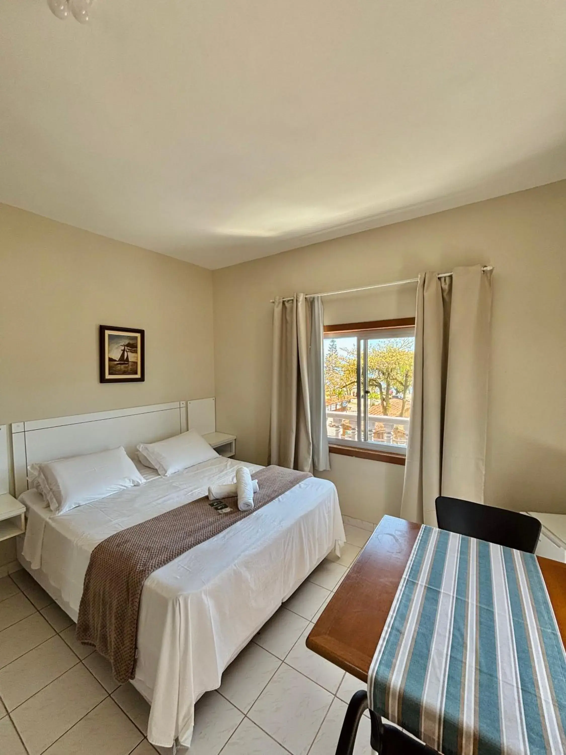 Standard Triple Room with Sea View - single occupancy in Hotel Enseada Standard Triple Room with Sea View - single occupancy in Hotel Enseada