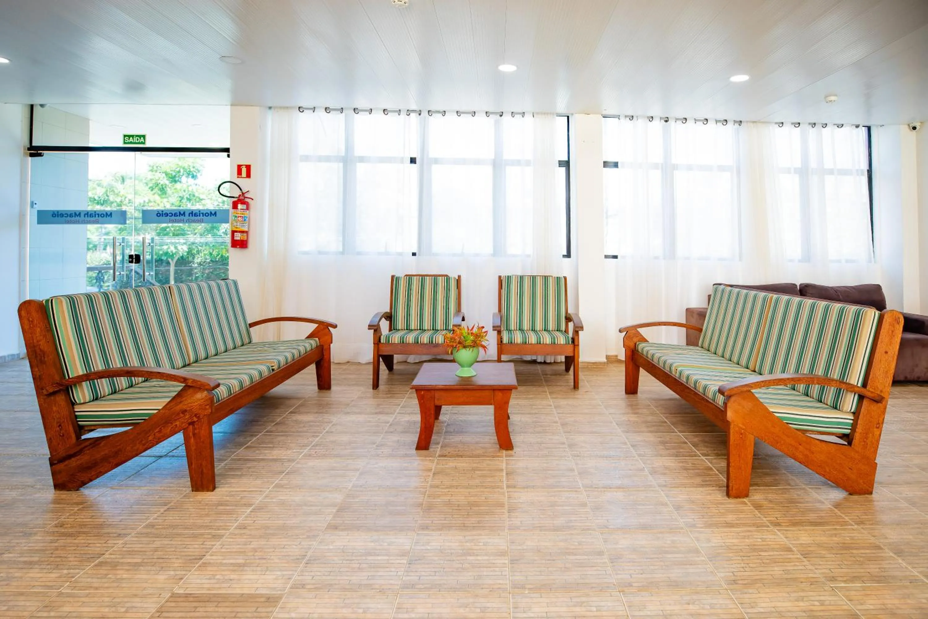 Seating area in Moriah Maceió Beach Hotel