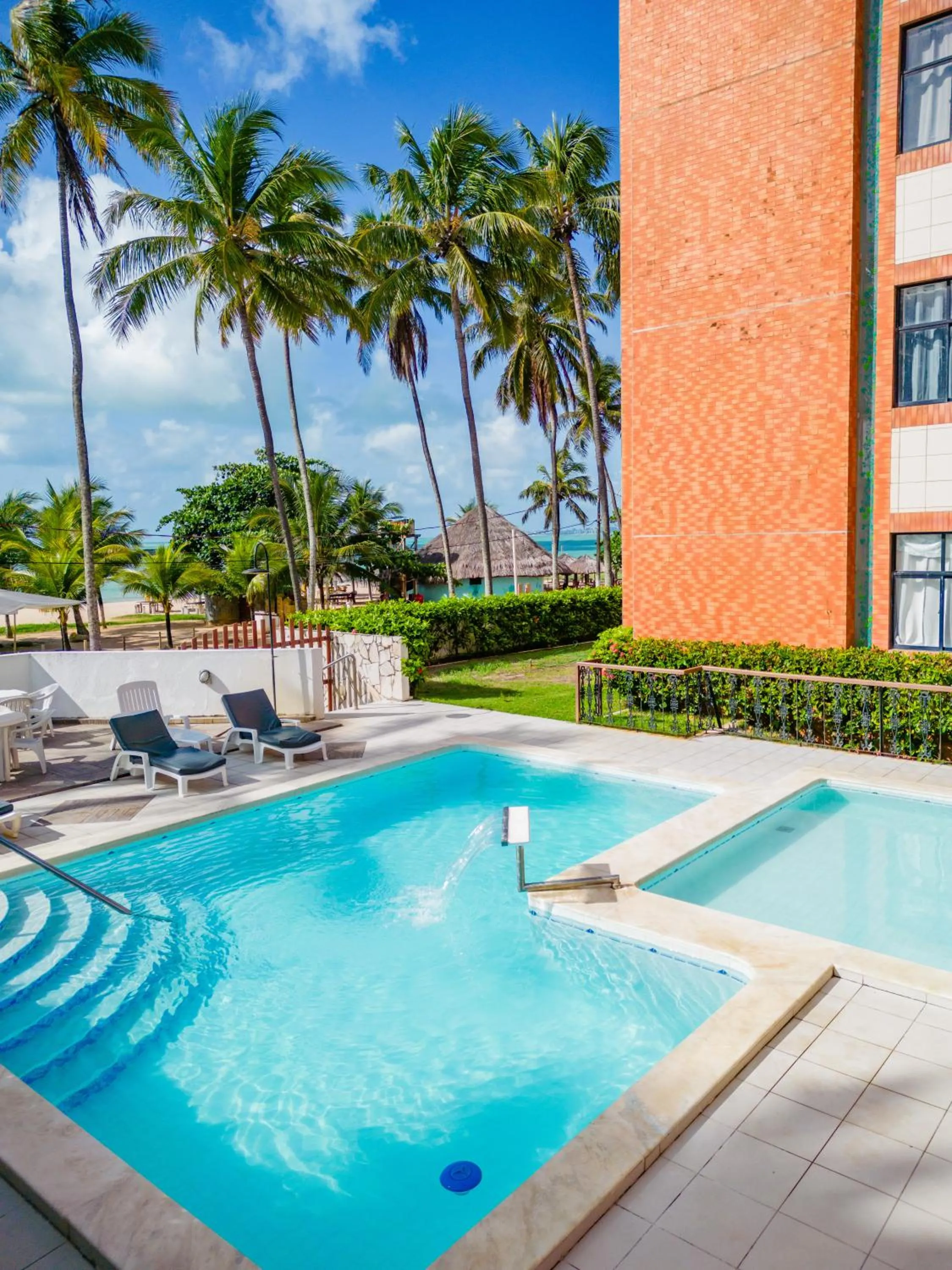 Swimming pool in Moriah Maceió Beach Hotel