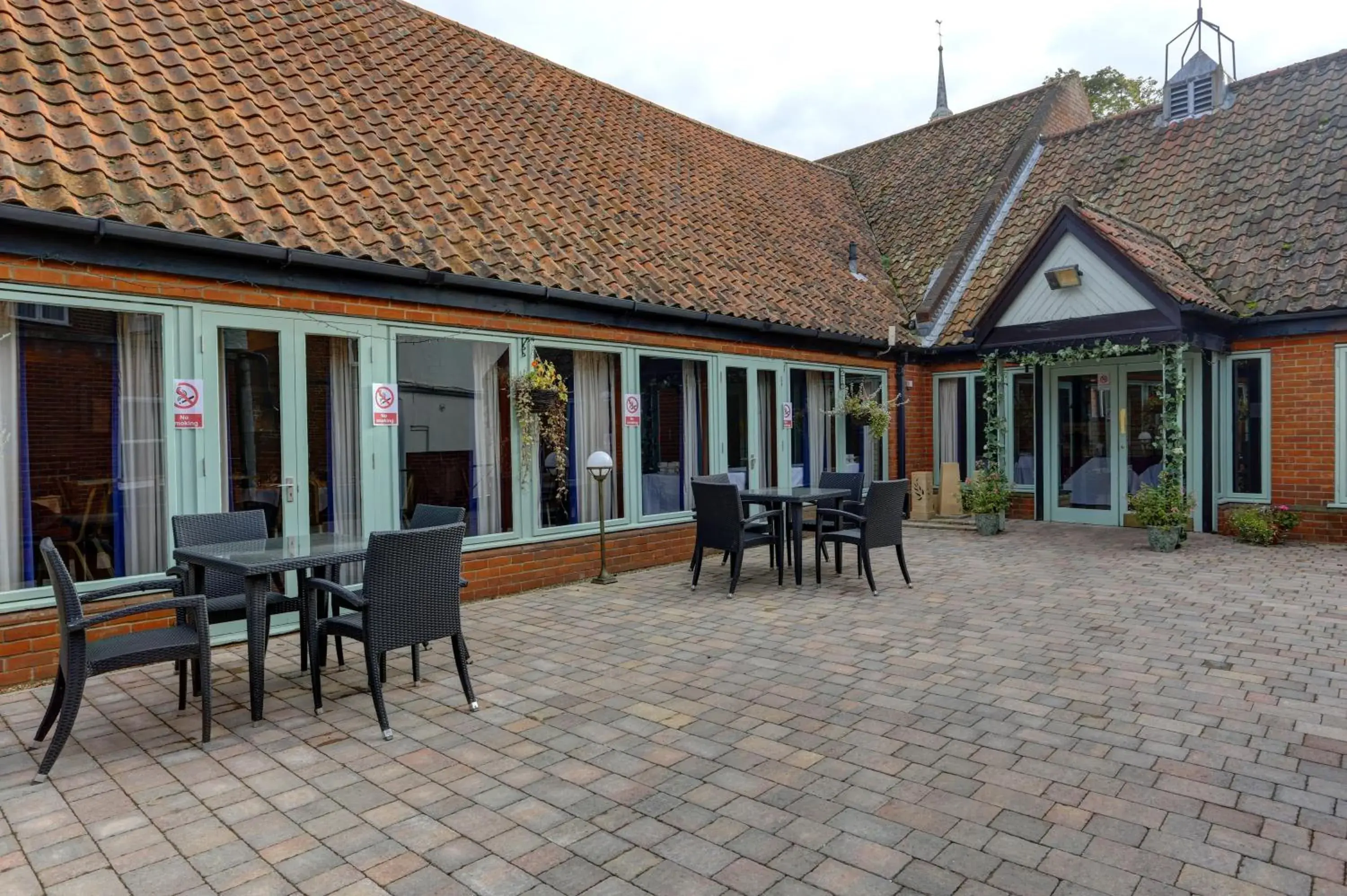 Property building in Best Western The George Hotel, Swaffham Property building in Best Western The George Hotel, Swaffham