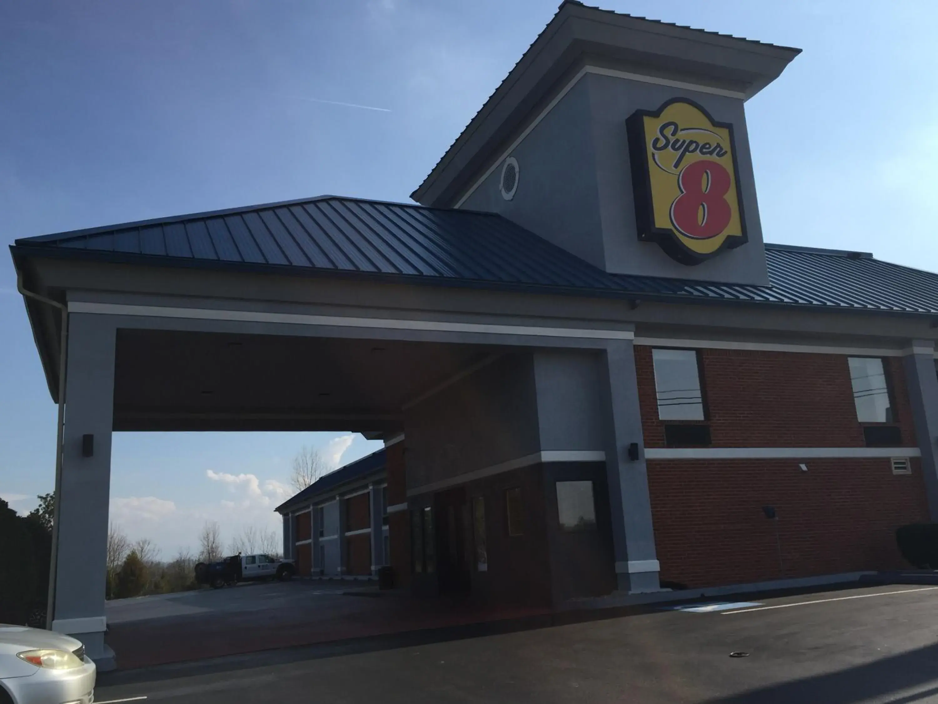 Facade/entrance in Super 8 by Wyndham Dandridge Facade/entrance in Super 8 by Wyndham Dandridge