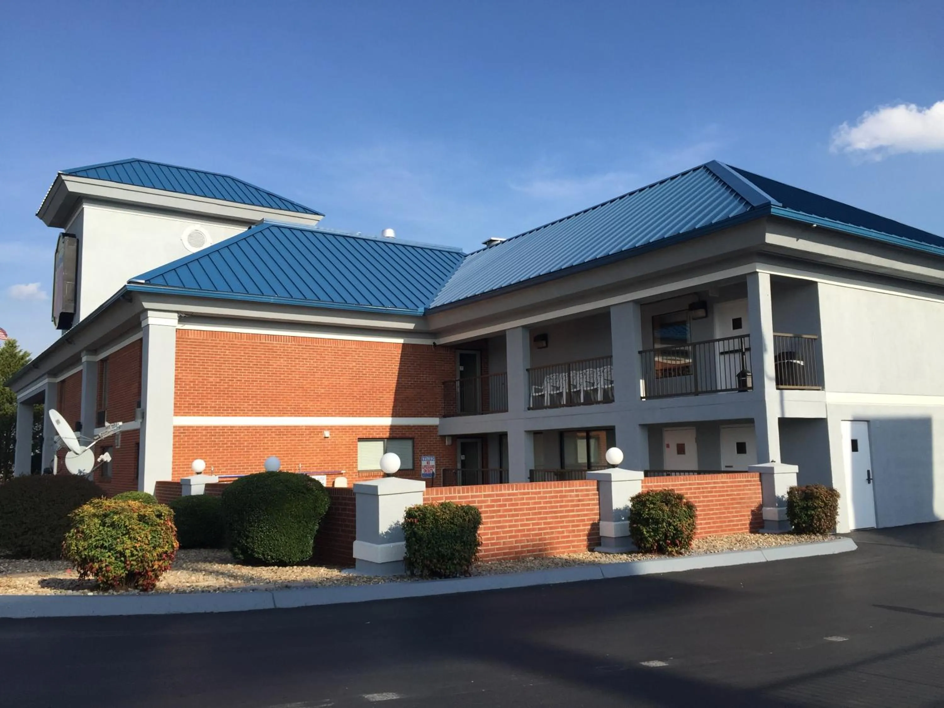 View (from property/room) in Super 8 by Wyndham Dandridge