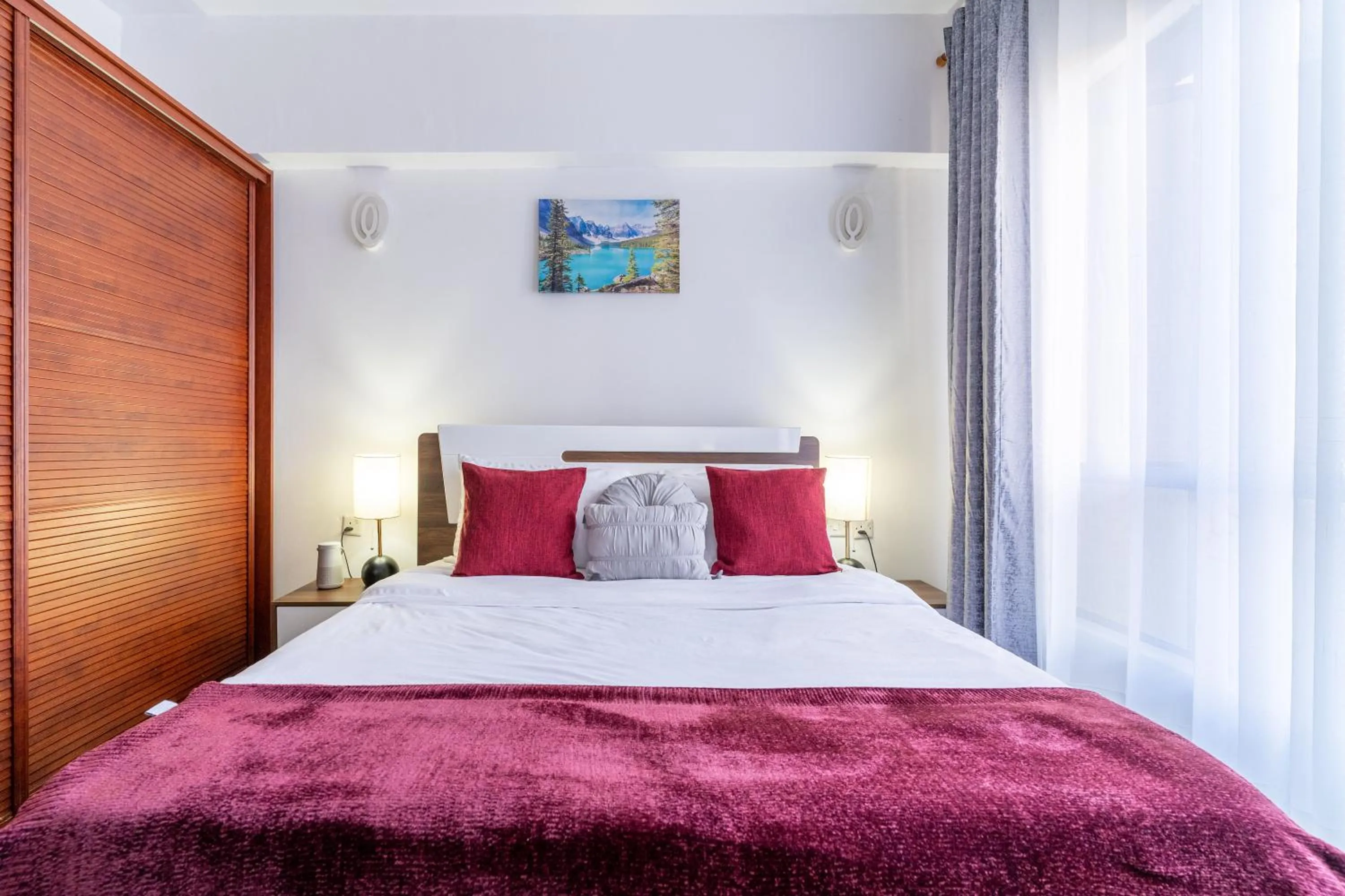 Luxurious-2 bedroom apartment with a swimming pool in Kilimani Nairobi