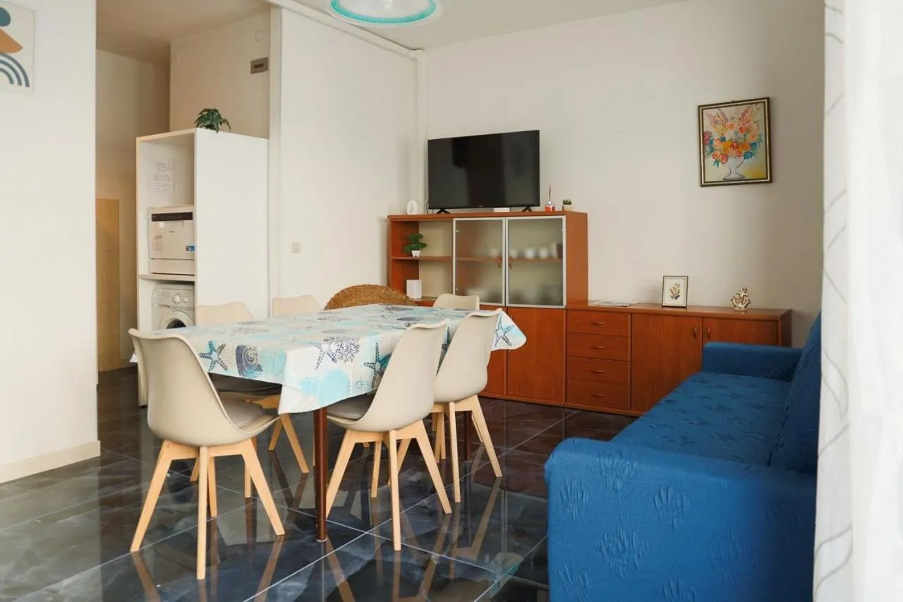 TV and multimedia in [Blu Kobler] - Ampio appartamento fronte mare