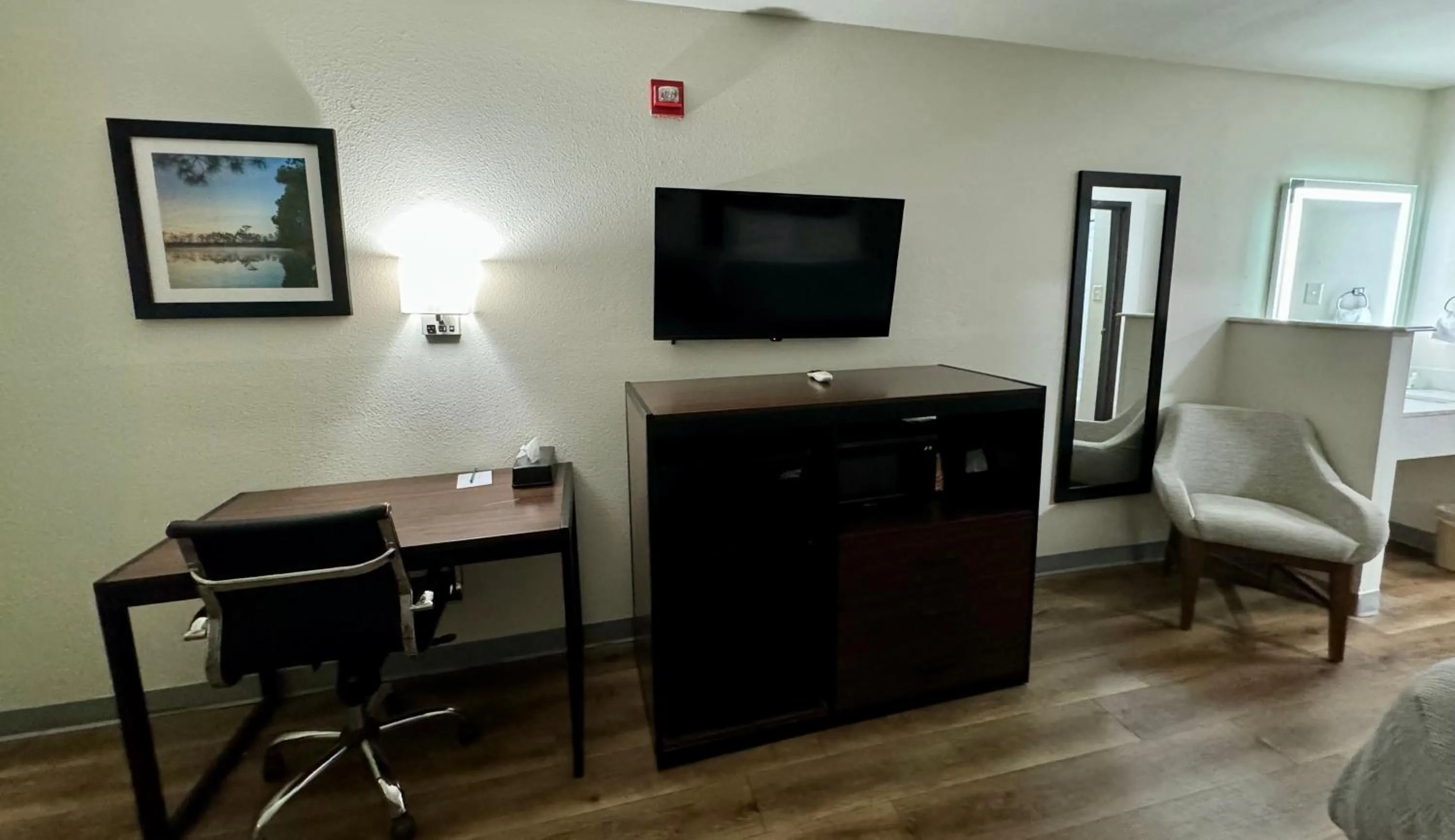 TV and multimedia in Quality Inn Sulphur - Lake Charles