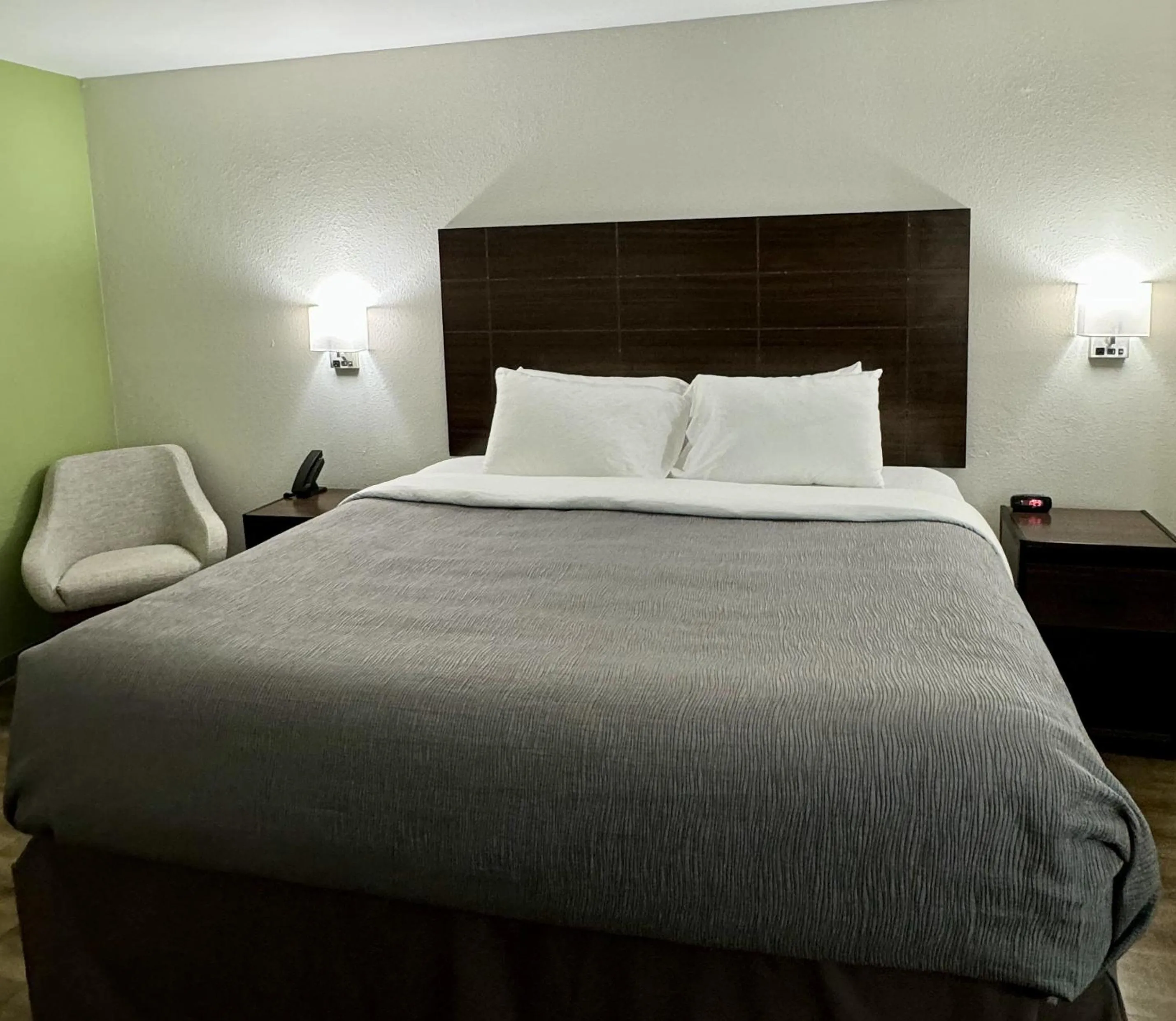 Bed in Quality Inn Sulphur - Lake Charles