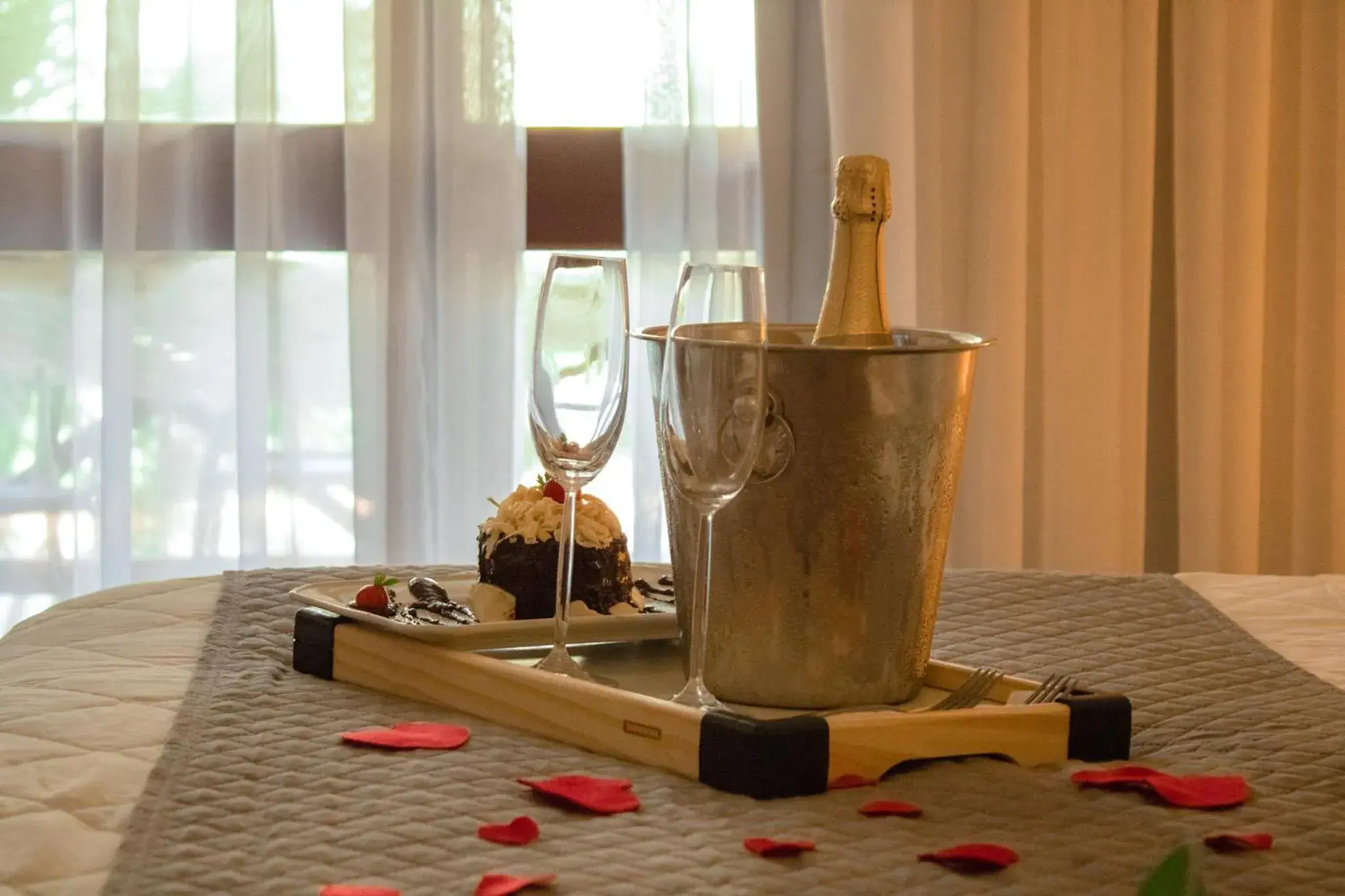 Evening entertainment, Bed in Vivá Barra Hotel Pousada Evening entertainment, Bed in Vivá Barra Hotel Pousada