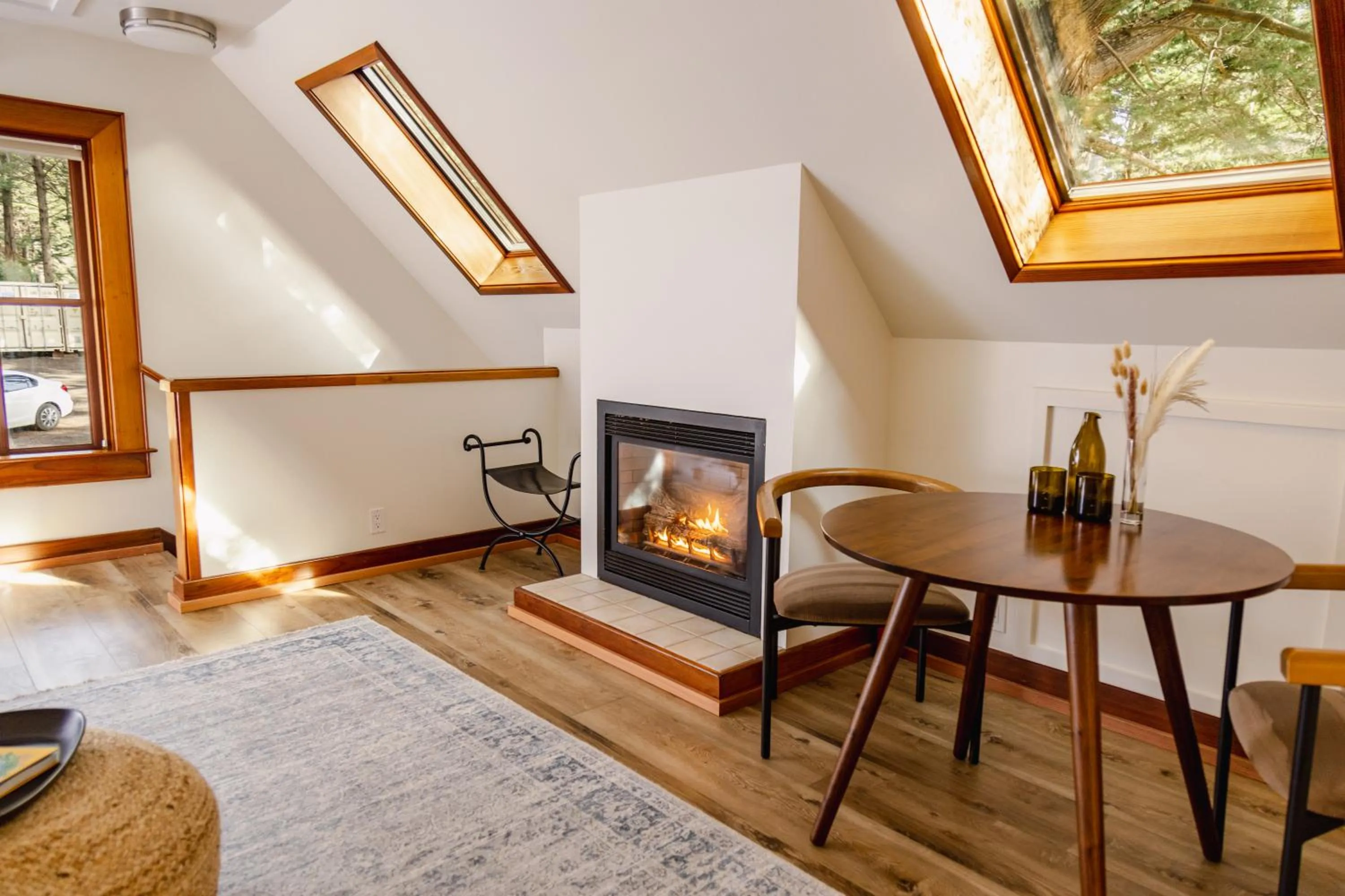 Living room in SCP Mendocino Inn and Farm