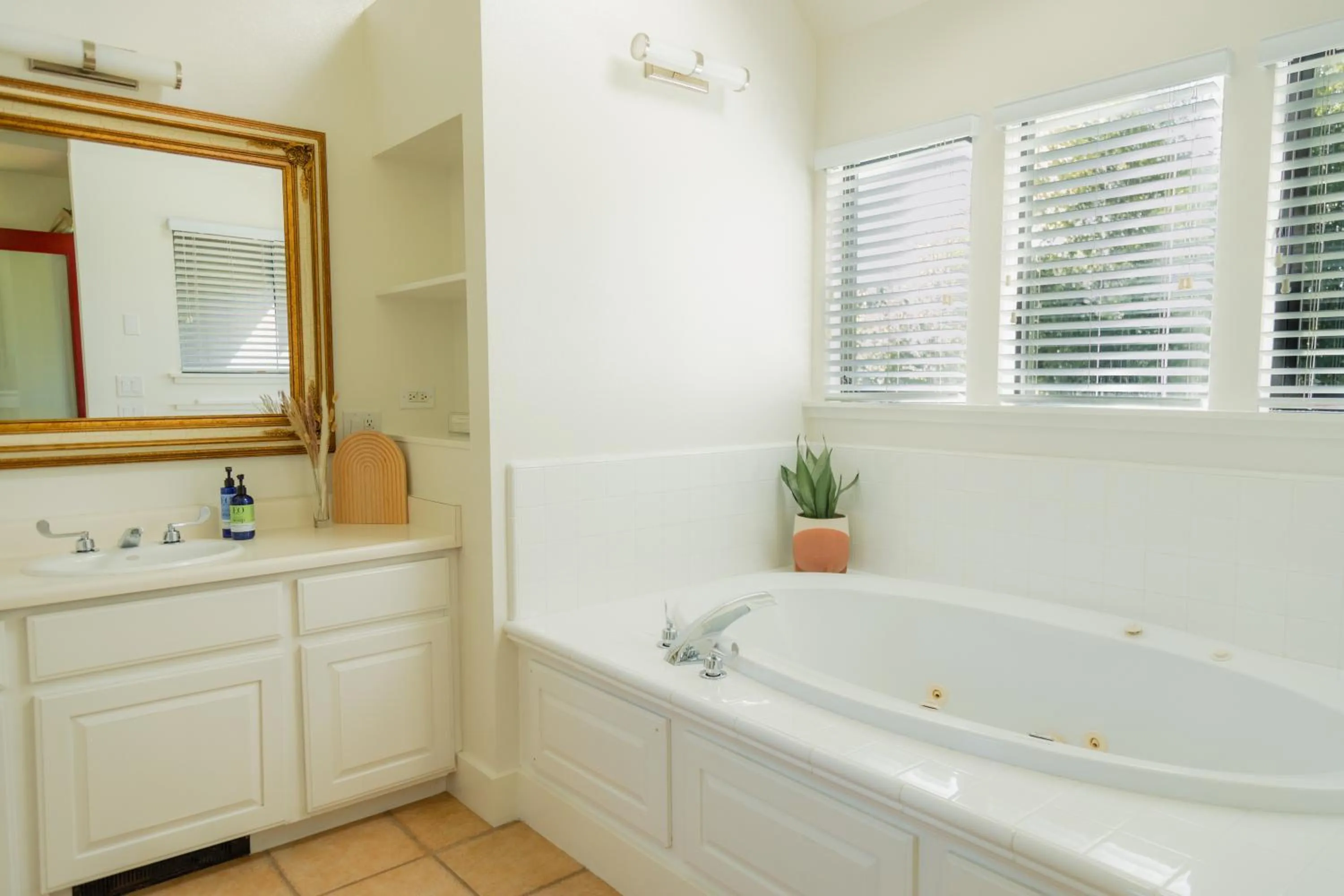 Bathroom in SCP Mendocino Inn and Farm