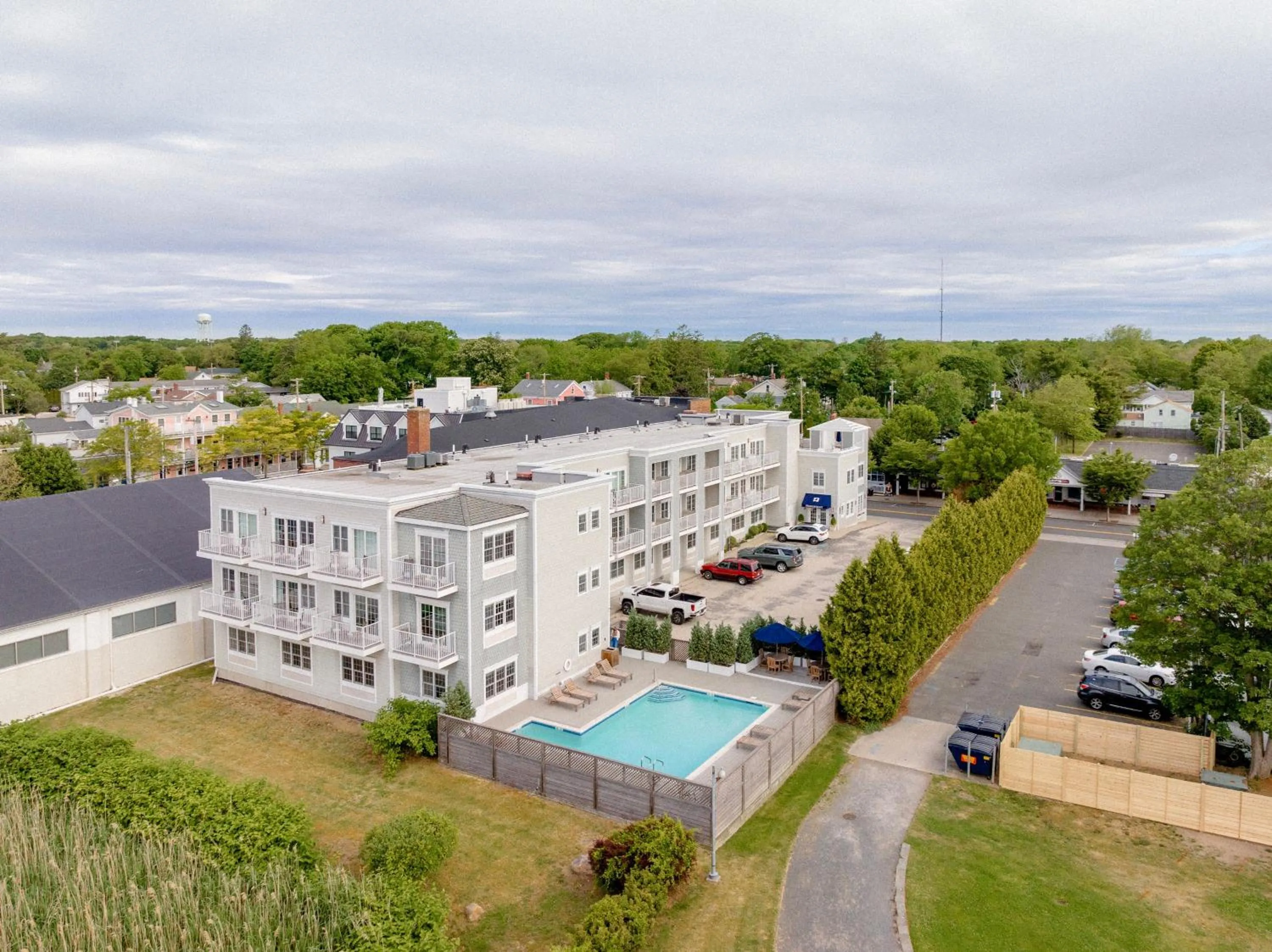 Swimming pool in The Harbor Front Inn