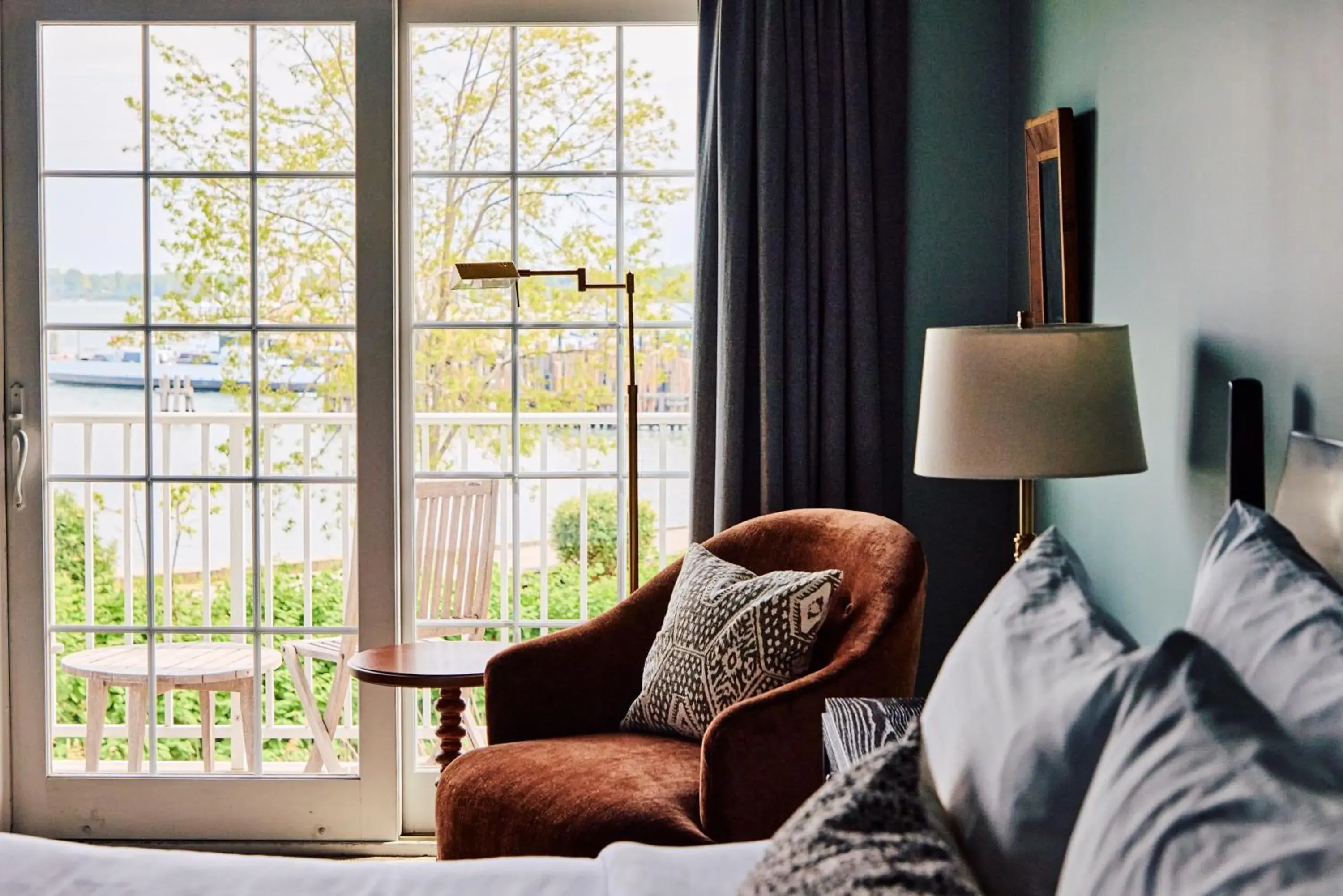 View (from property/room), Bed in The Harbor Front Inn View (from property/room), Bed in The Harbor Front Inn