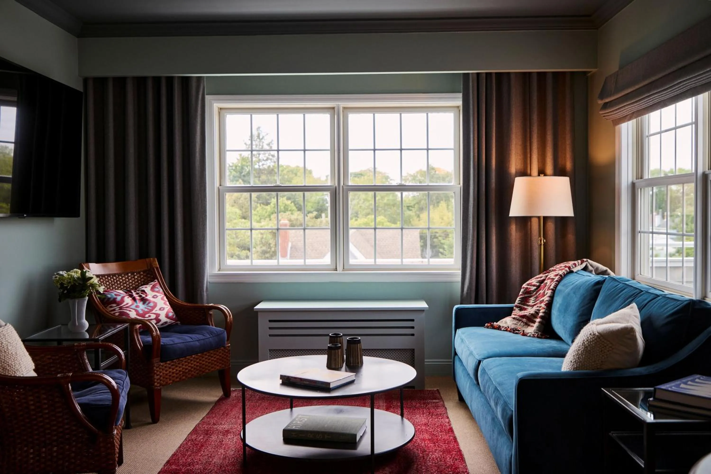 Living room in The Harbor Front Inn