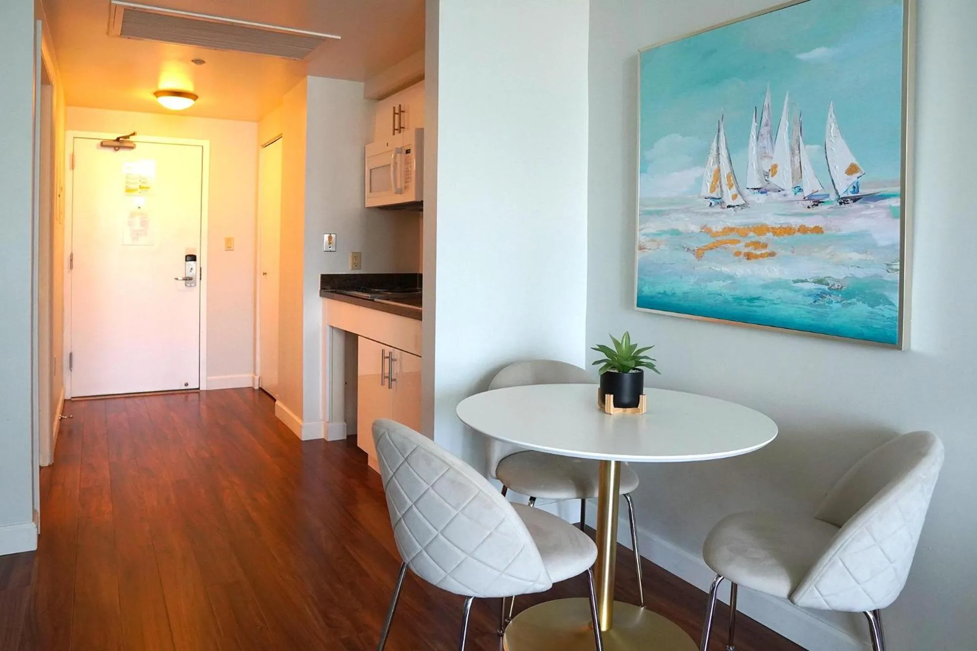 Glamorous Bay View Studio In The Heart Of Grove