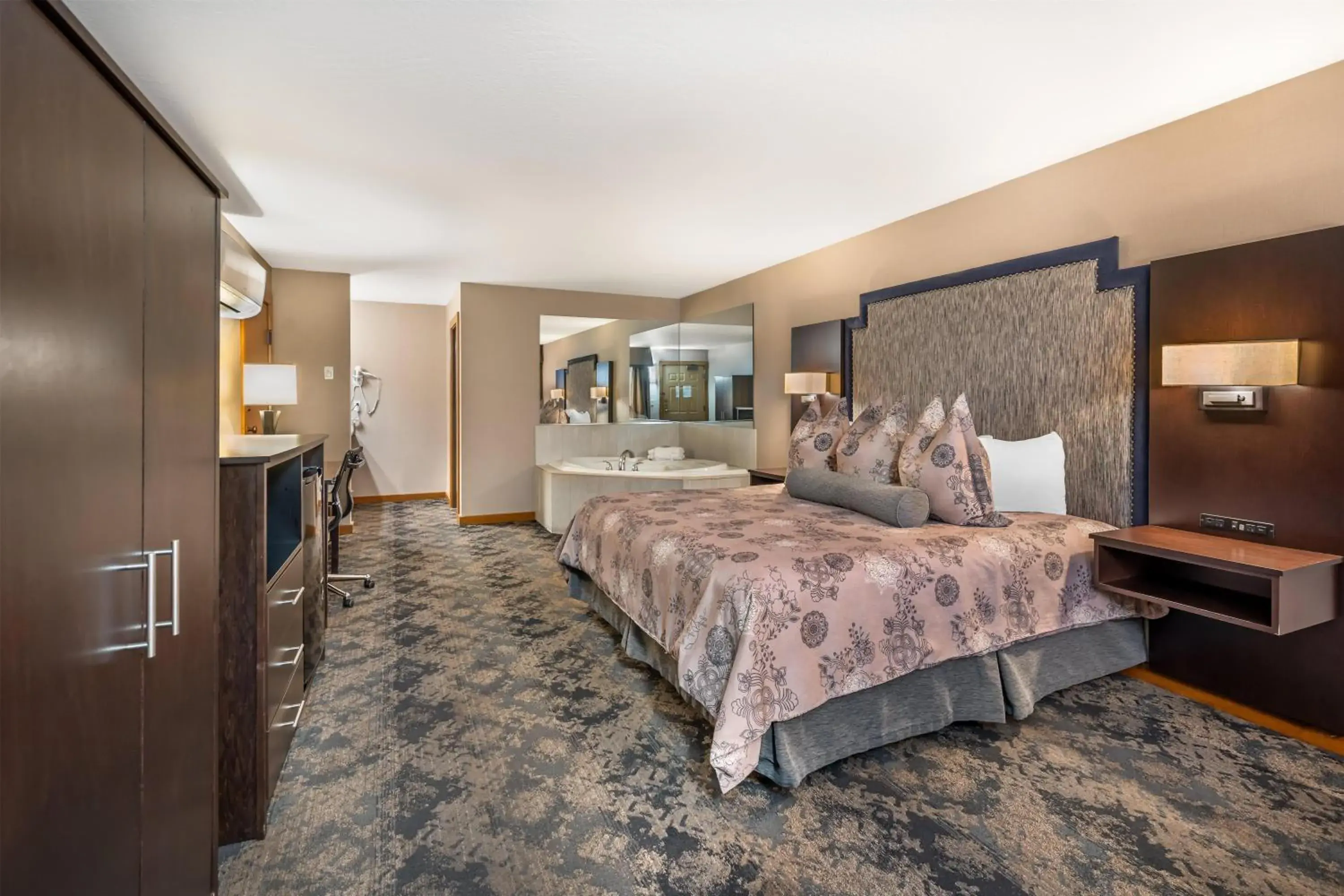 Photo of the whole room, Bed in Best Western Windsor Inn Photo of the whole room, Bed in Best Western Windsor Inn