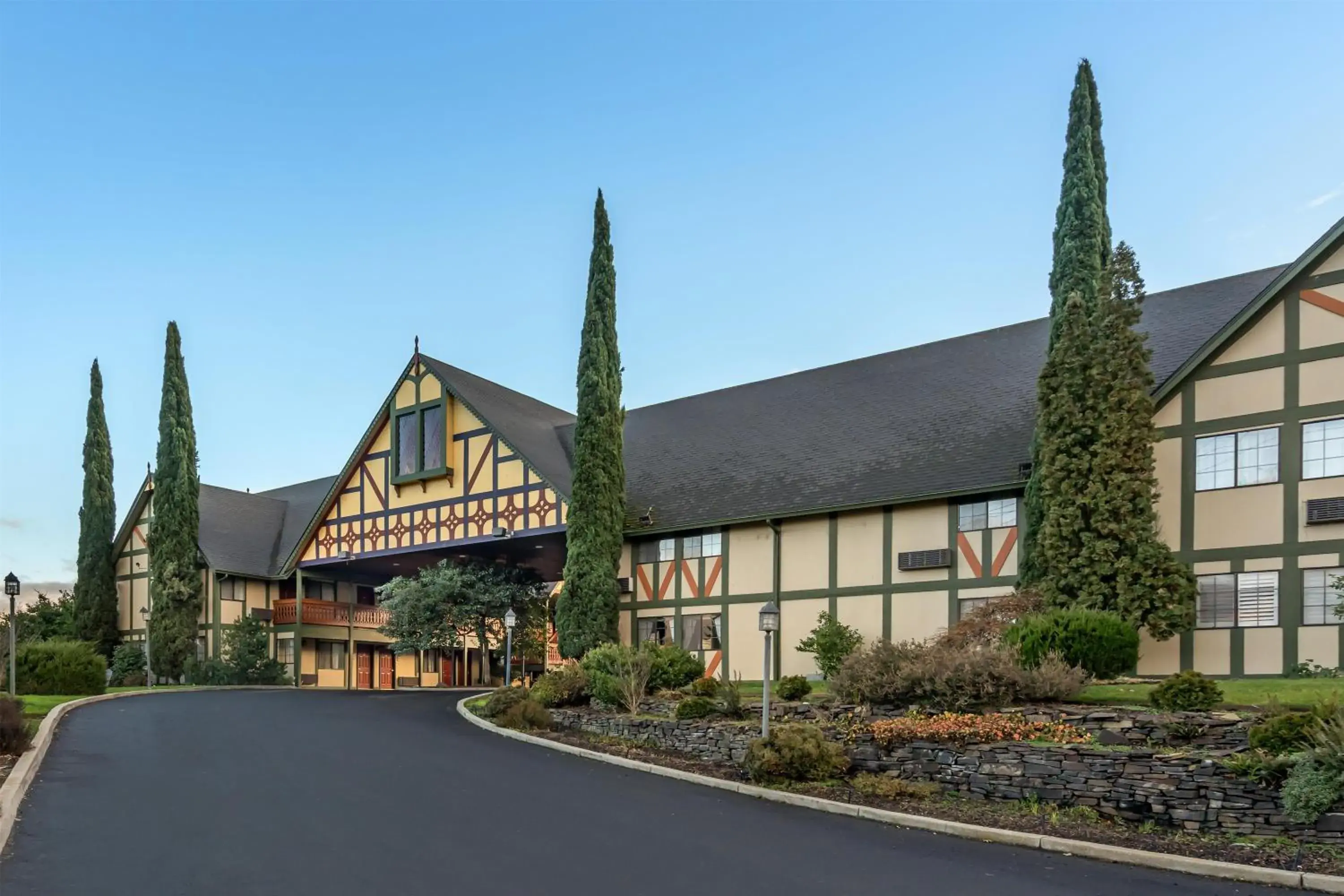 Property building in Best Western Windsor Inn Property building in Best Western Windsor Inn