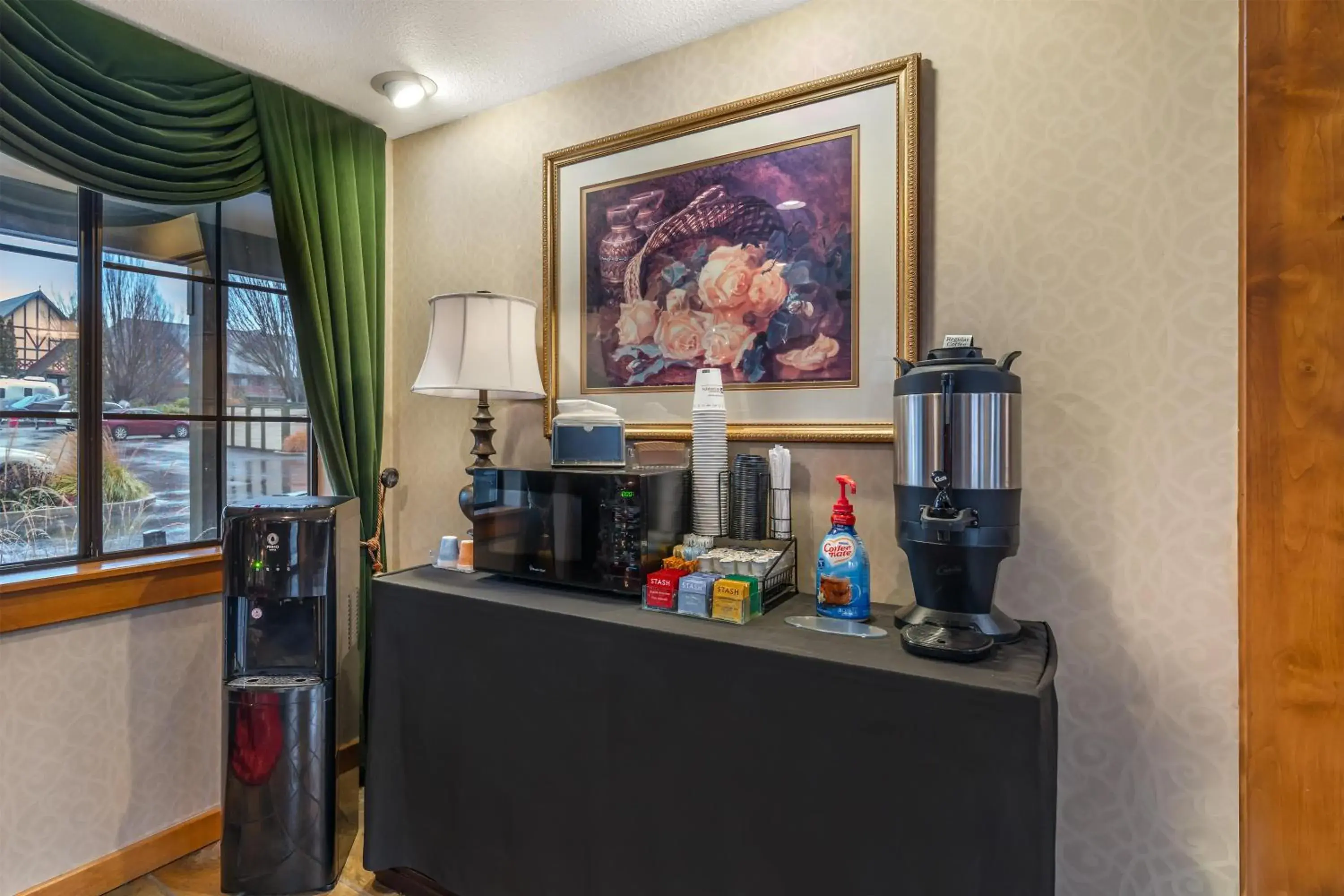 Breakfast in Best Western Windsor Inn Breakfast in Best Western Windsor Inn