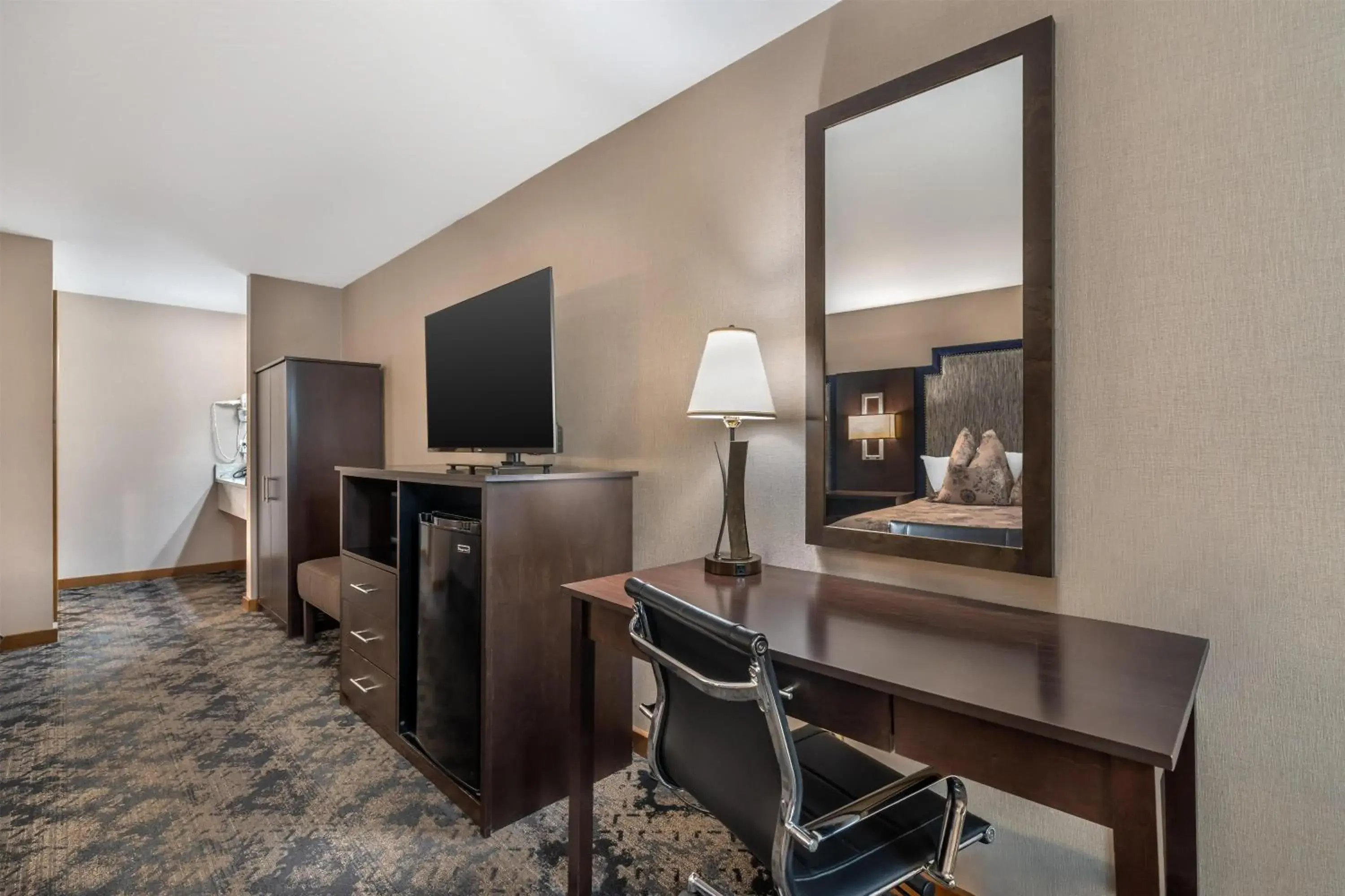 Bedroom in Best Western Windsor Inn Bedroom in Best Western Windsor Inn