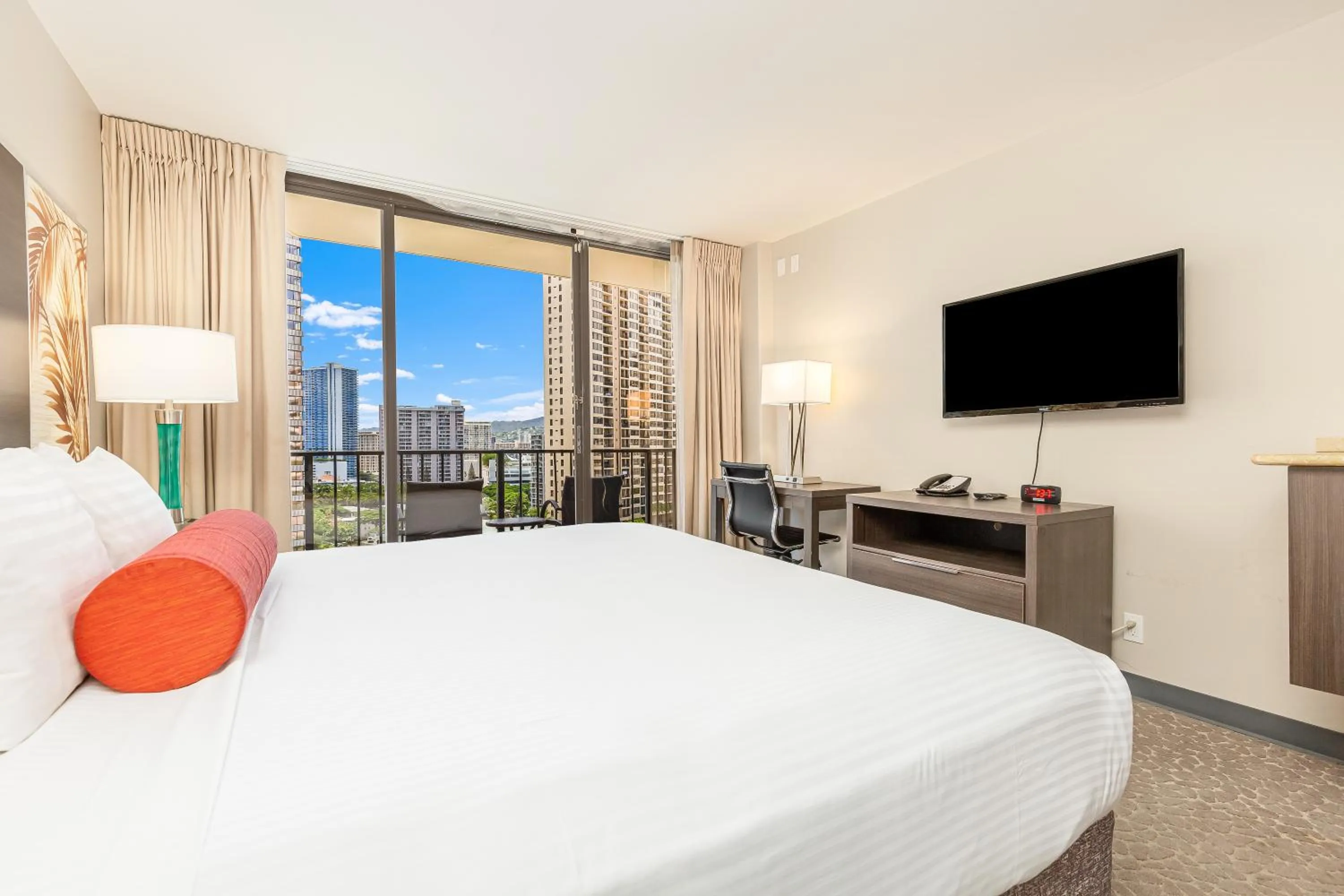 Bedroom in Castle at Palms at Waikīkī