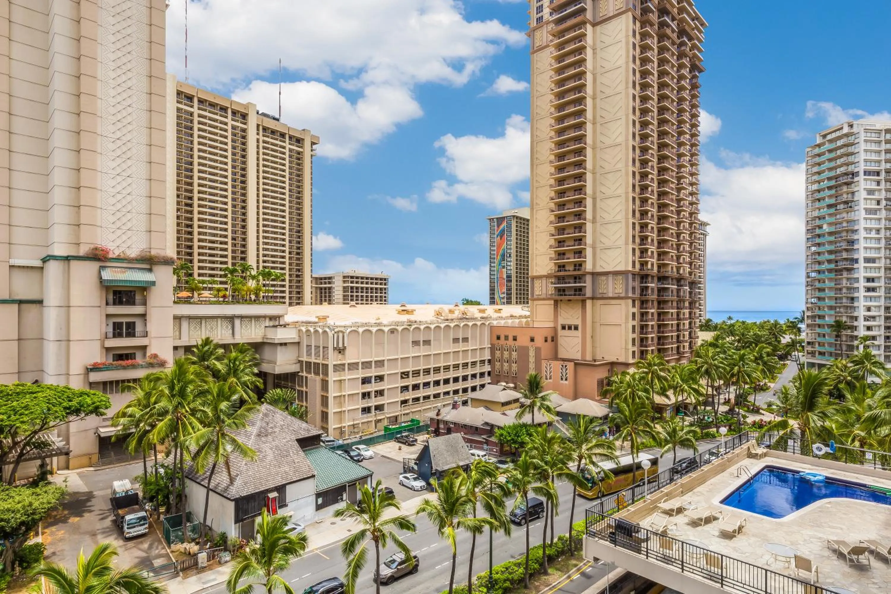 Property building in Castle at Palms at Waikīkī