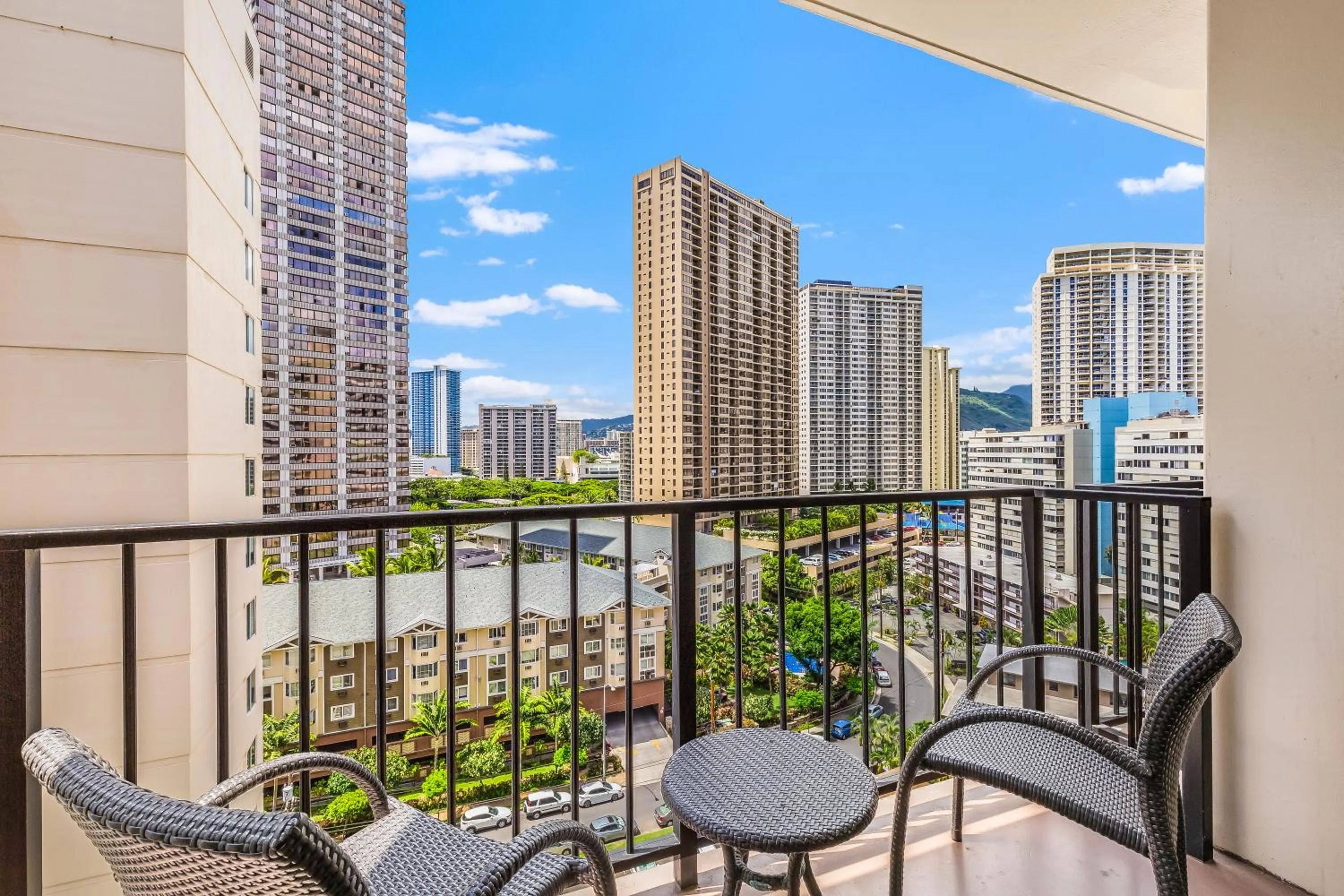 Property building in Castle at Palms at Waikīkī