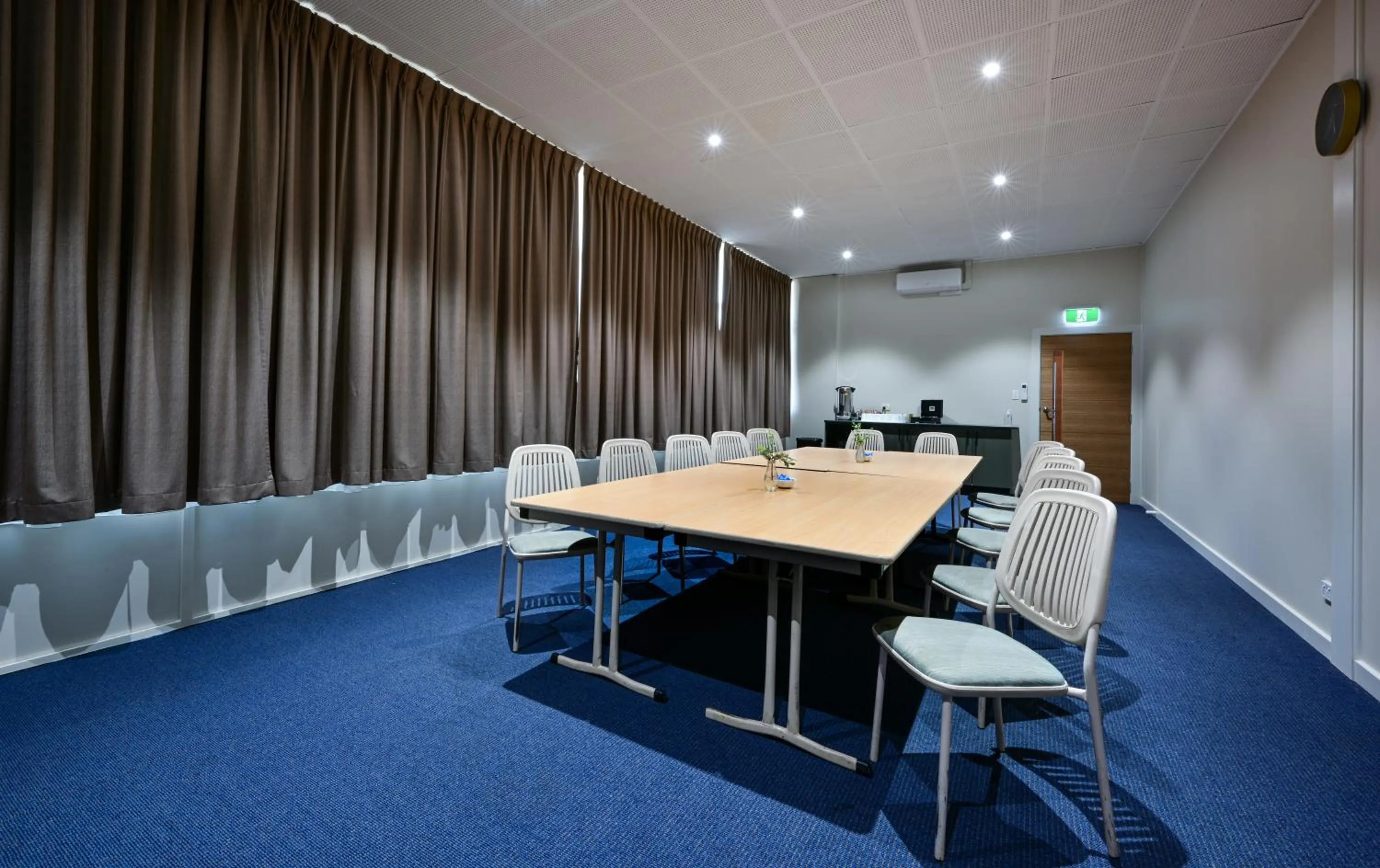 Meeting/conference room in Westland Hotel Motel