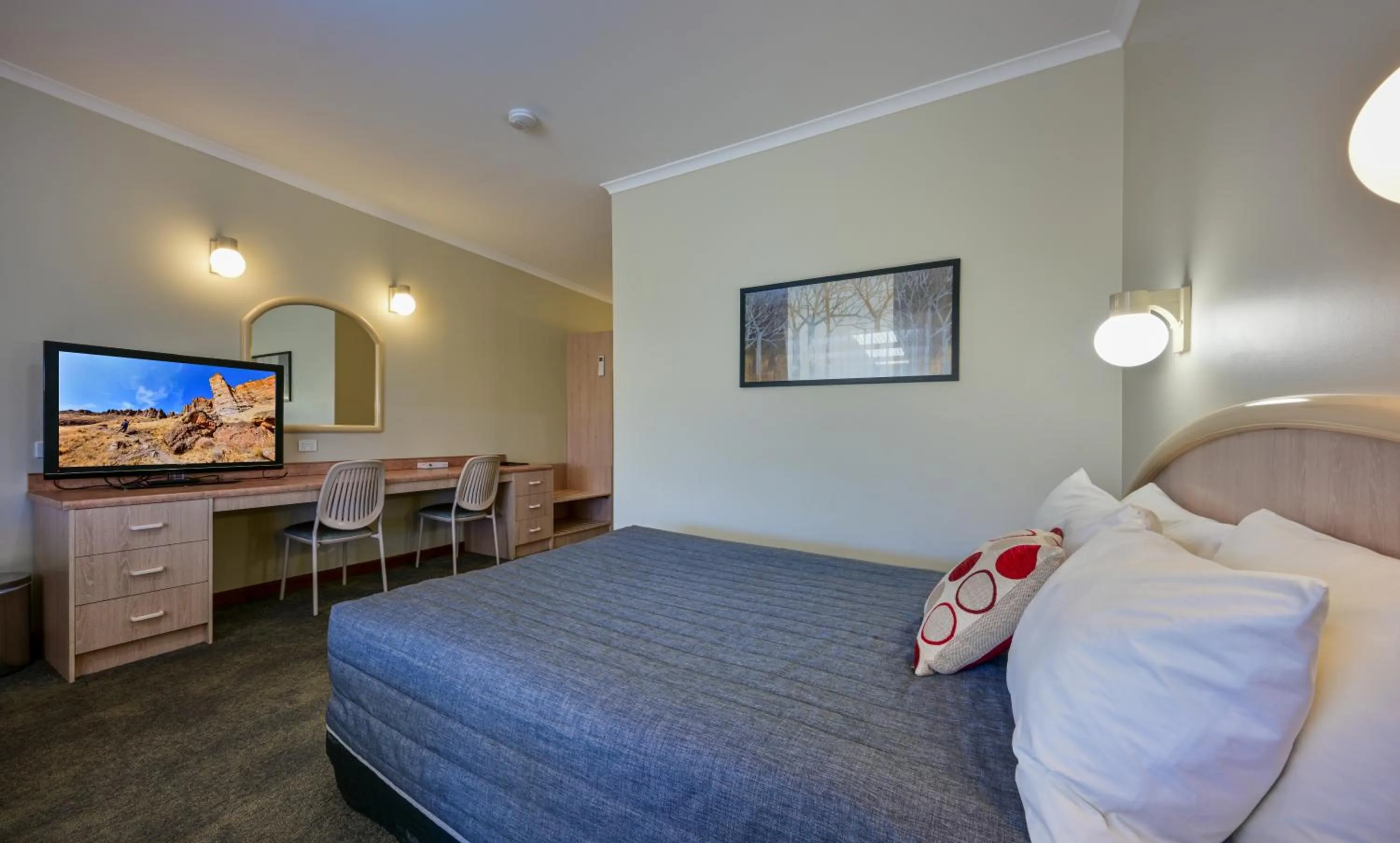 Bed in Westland Hotel Motel