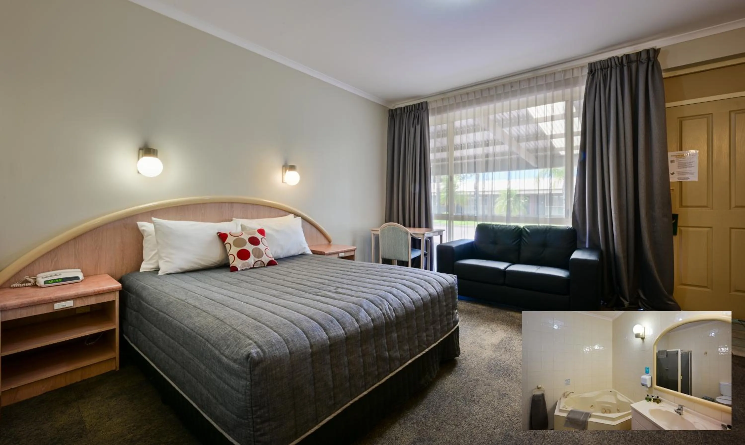 Bed in Westland Hotel Motel