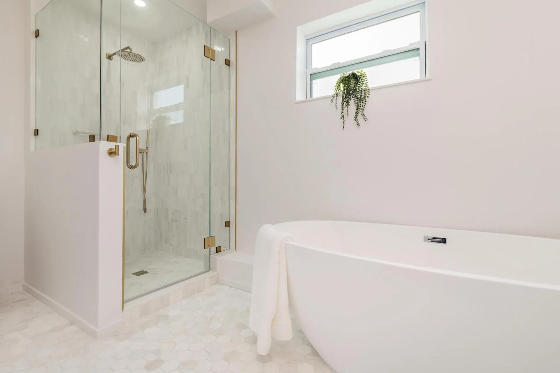 Shower in Santa Lucia Estate - Hotel Homes