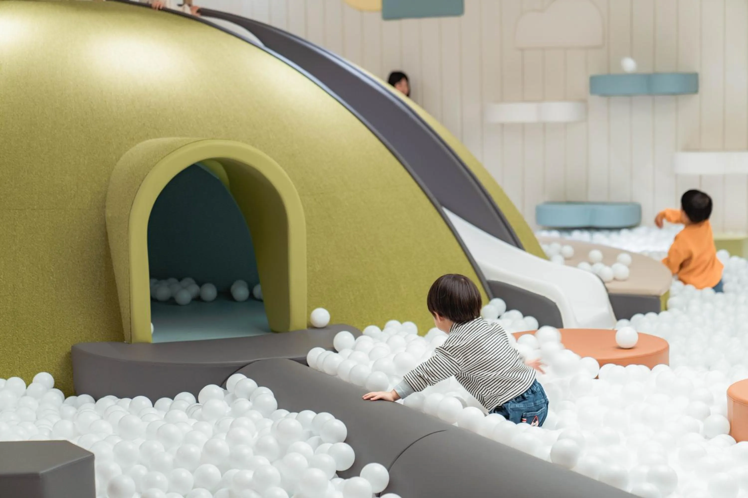 Kids's club in Phoenix Island