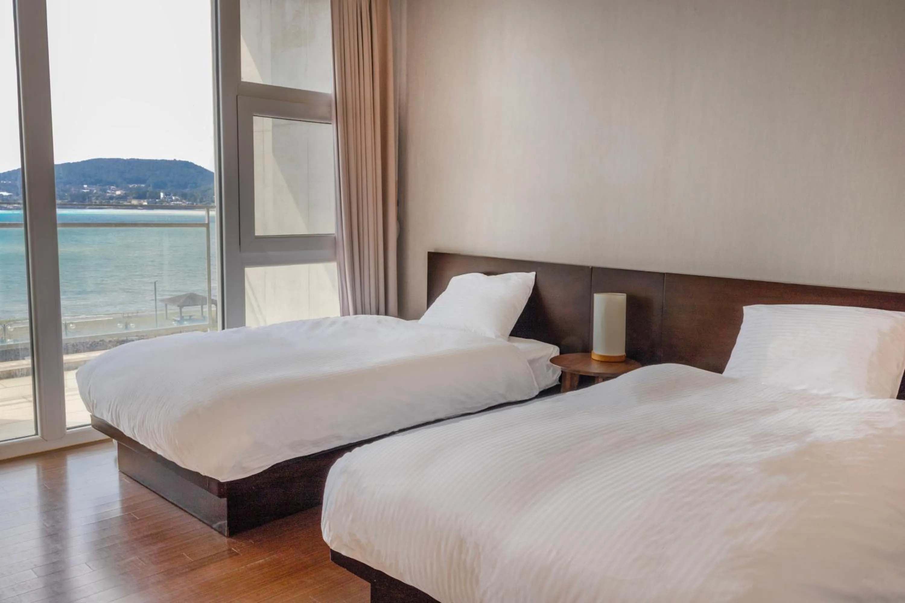 Decorative detail, Bed in Phoenix Island