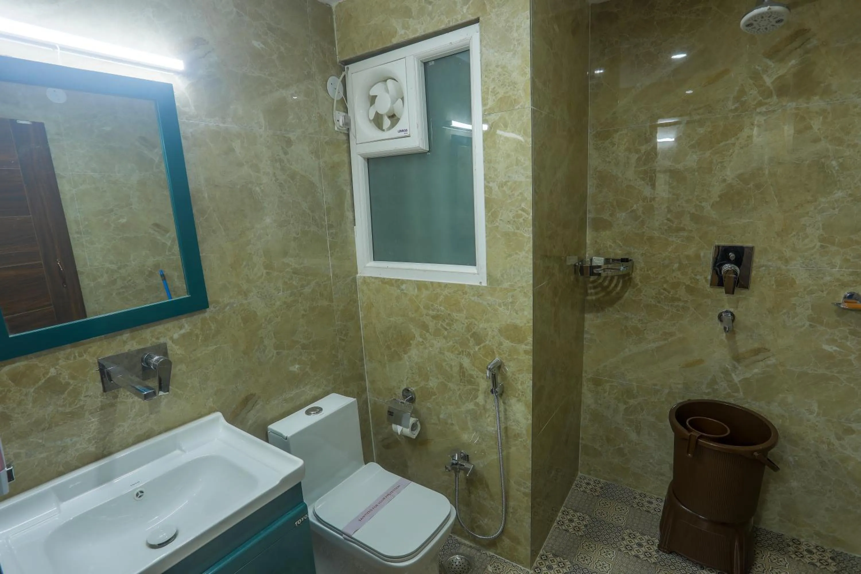 Shower in Mukteshwar Treat Resort