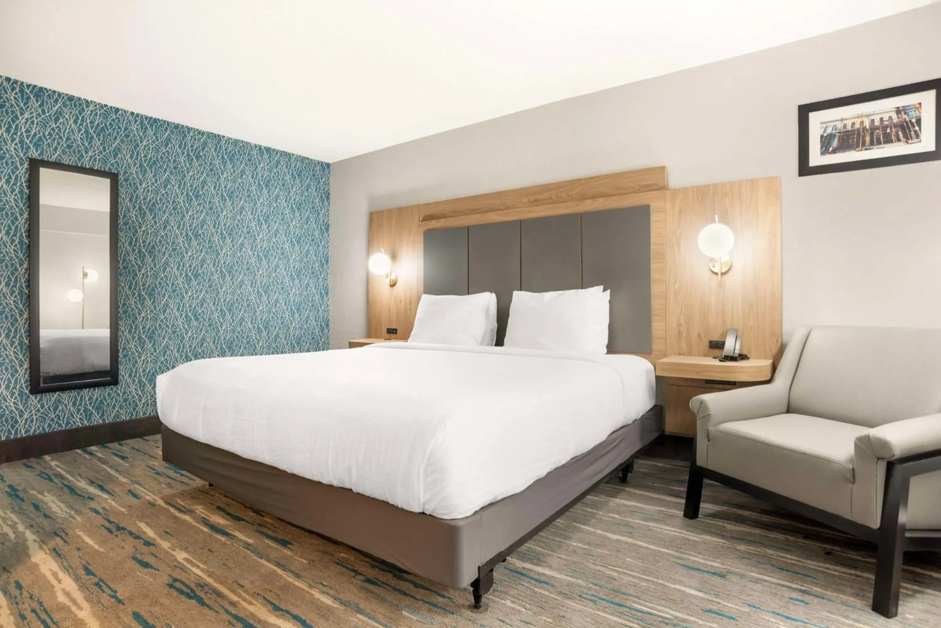 Bedroom, Bed in Best Western Plus Mobile Inn and Suites Bedroom, Bed in Best Western Plus Mobile Inn and Suites