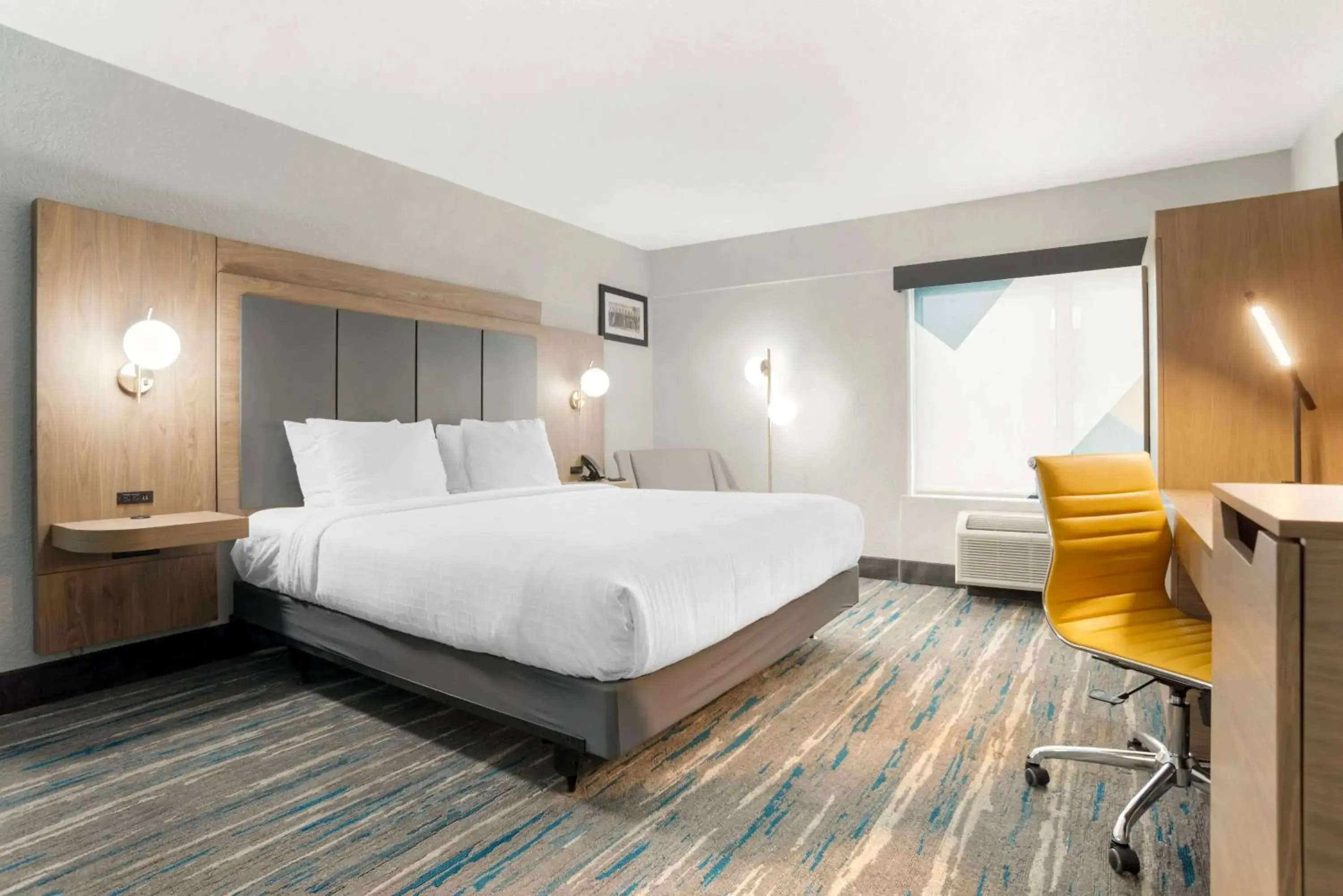 Bedroom, Bed in Best Western Plus Mobile Inn and Suites Bedroom, Bed in Best Western Plus Mobile Inn and Suites